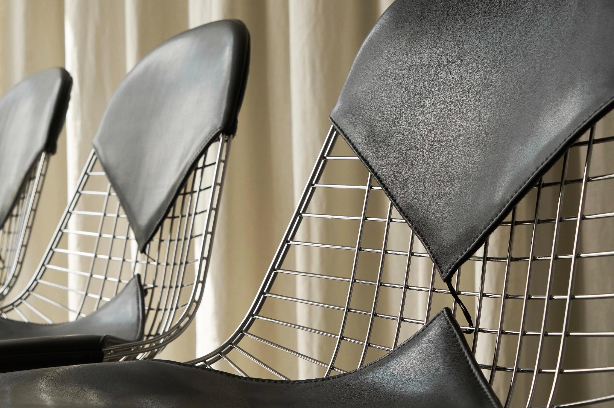 Charles e Ray Eames Set di 6 sedie con struttura in filo metallico 'Bikini' Vitra anni '80 in vendita 4