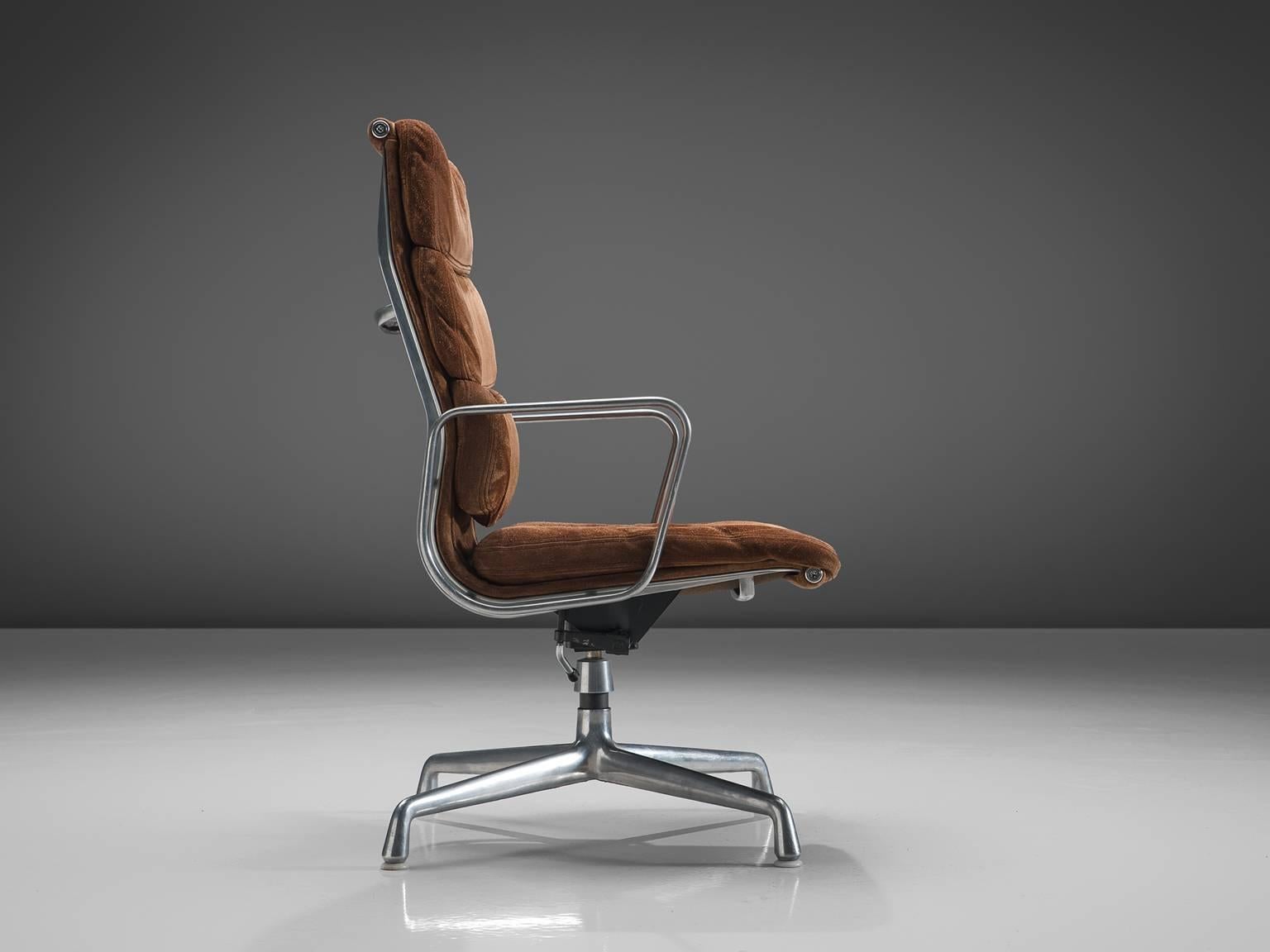 Mid-Century Modern Charles and Ray Eames Soft Pad Side Chair