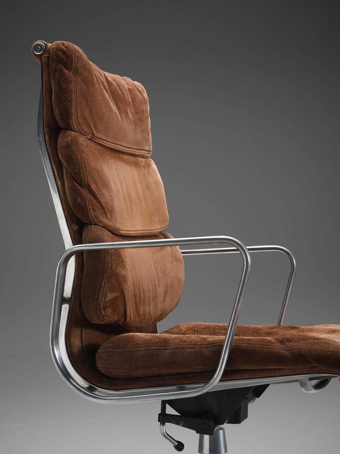 Mid-20th Century Charles and Ray Eames Soft Pad Side Chair