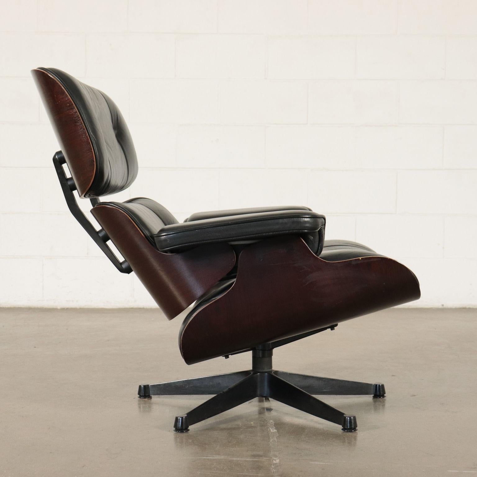 Mid-Century Modern Charles and Ray Eames Swivel Armchair Wood Aluminum Leather, 1960s-1970s