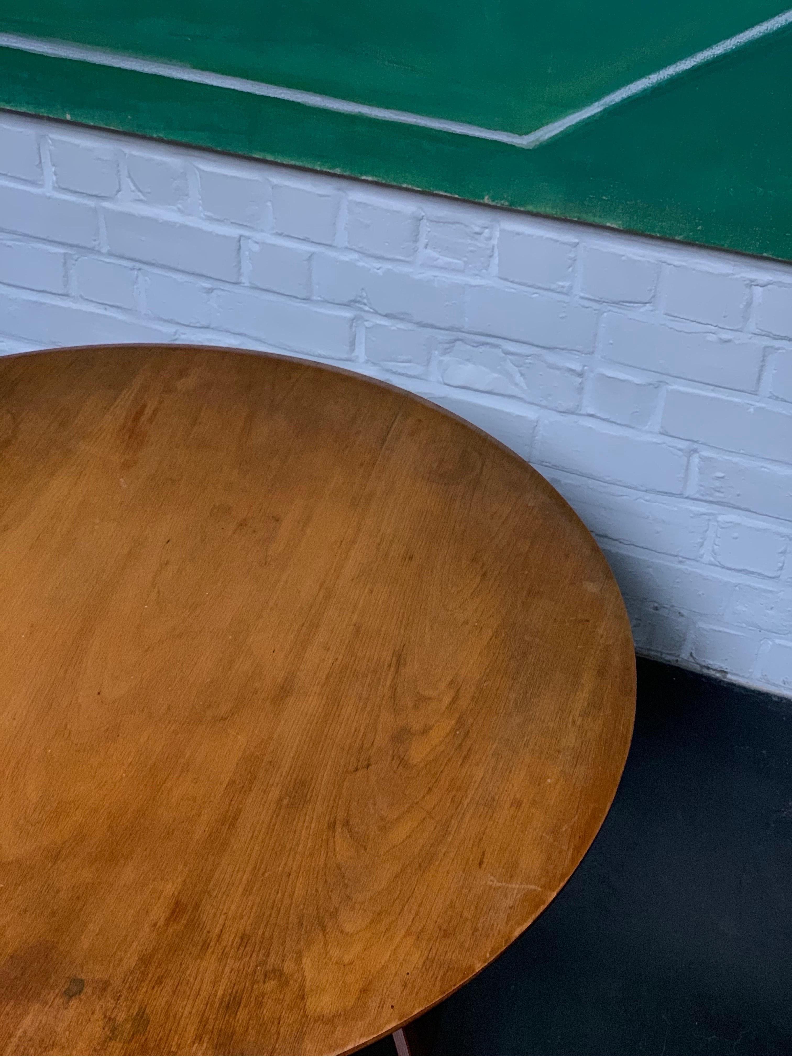 Américain Charles and Ray Eames three legged pre production ctw rare and unique piece en vente