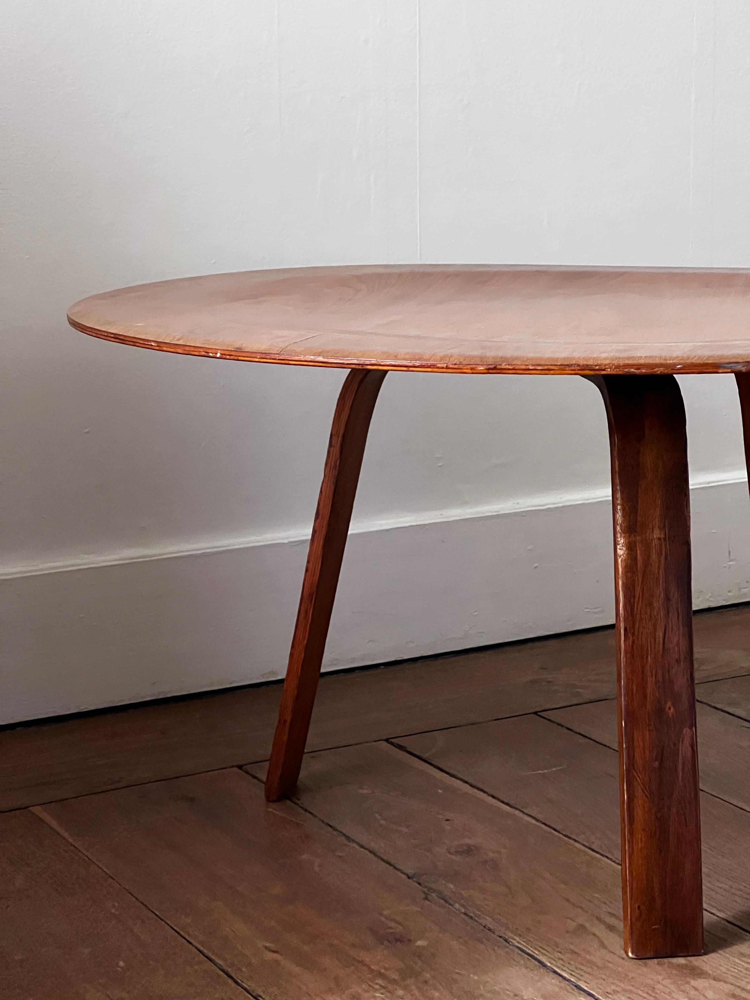 Charles and Ray Eames three legged pre production ctw rare and unique piece en vente 1