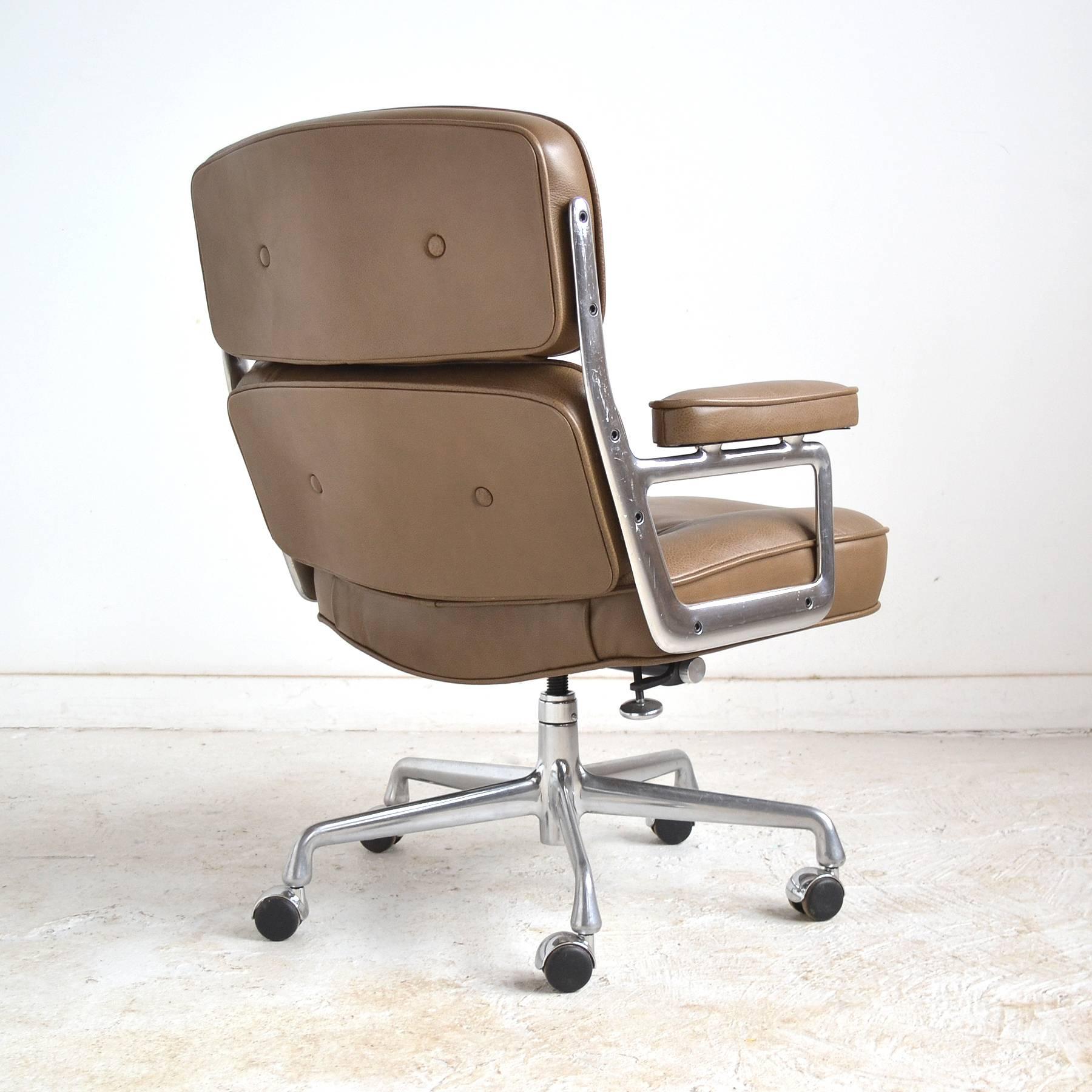 Leather Charles and Ray Eames Time-Life Chair by Herman Miller