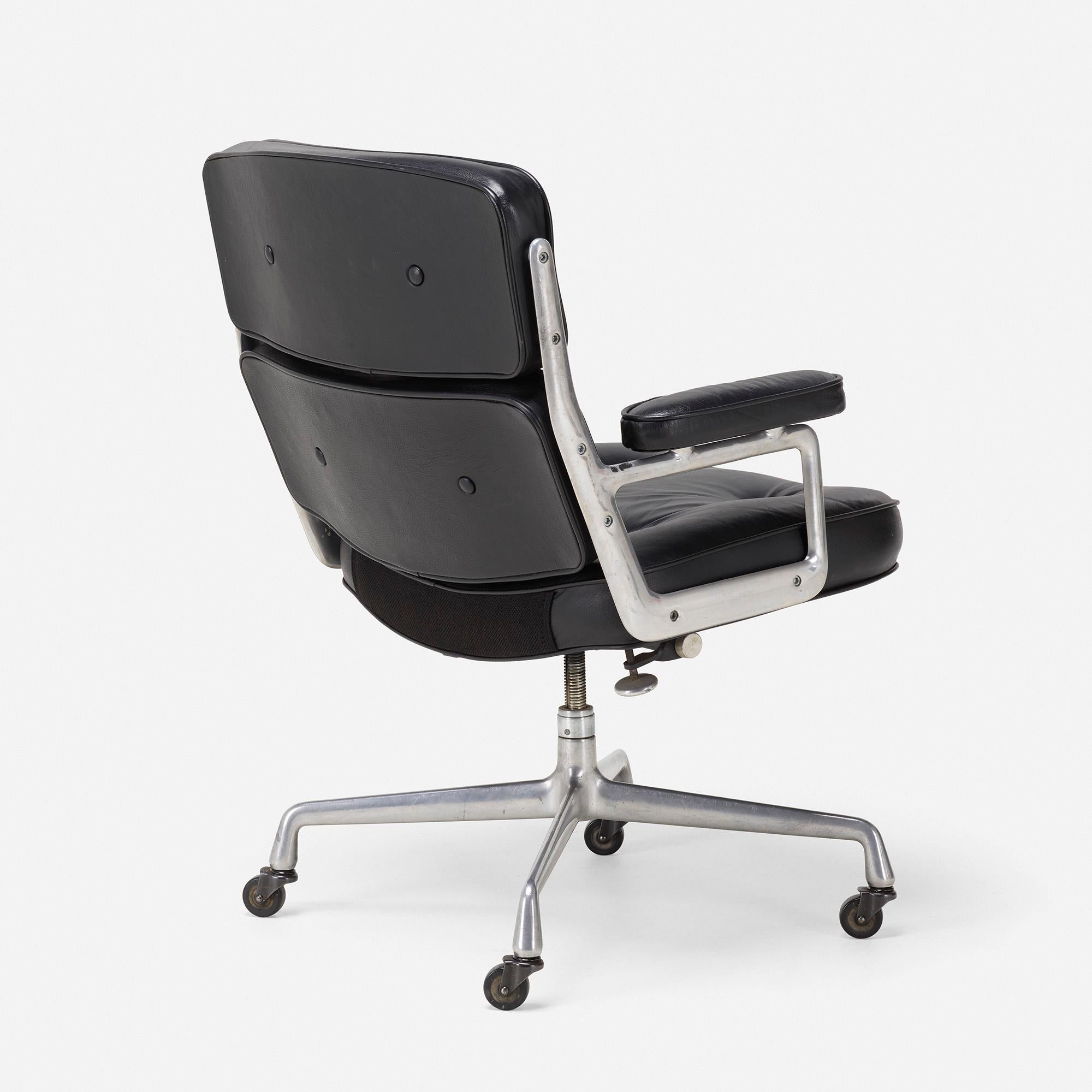Mid-Century Modern Charles and Ray Eames Time Life Executive Chair