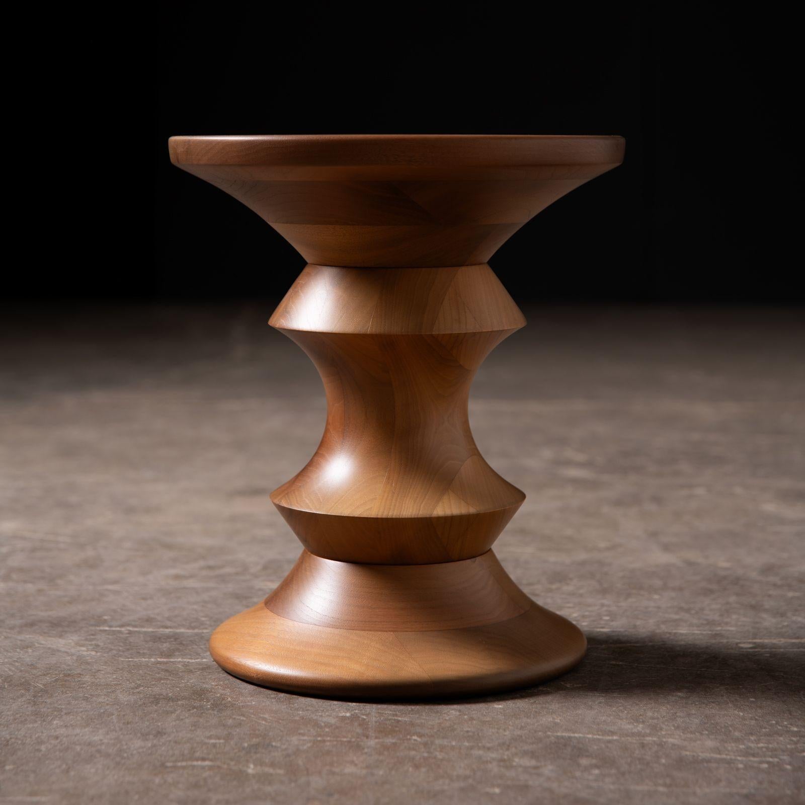 Americano Sgabelli Time Life di Charles and Ray Eames in noce per Herman Miller in vendita