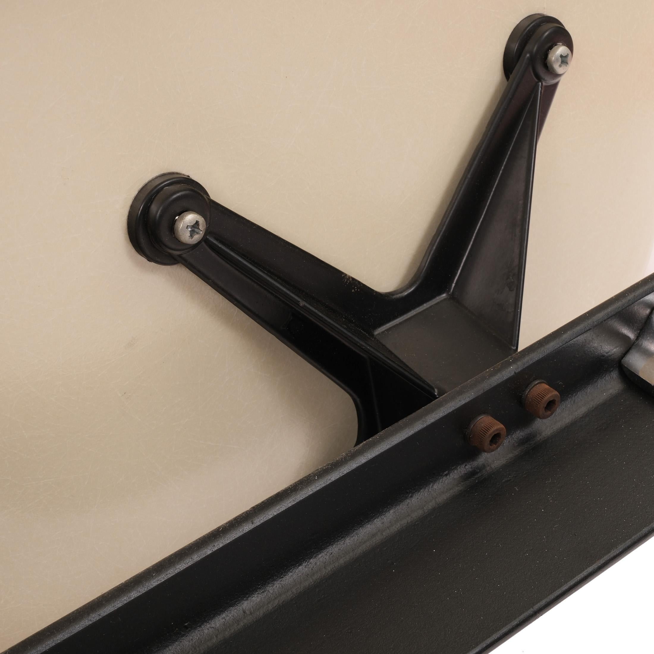 Charles and Ray Eames Vintage Fiberglas La Fonda Bank 1970er Jahre im Angebot 3