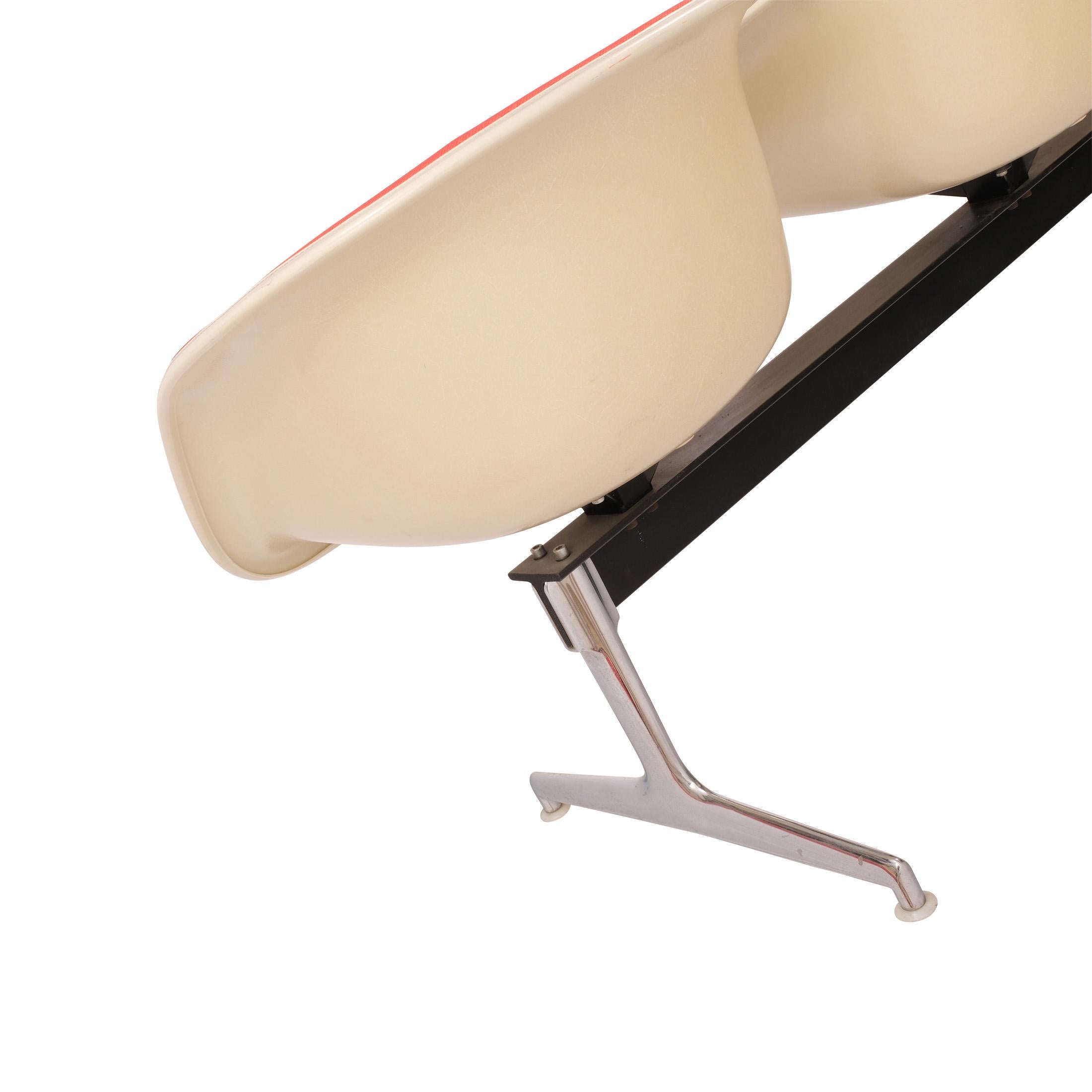 Charles and Ray Eames Vintage Fiberglas La Fonda Bank 1970er Jahre (Moderne der Mitte des Jahrhunderts) im Angebot