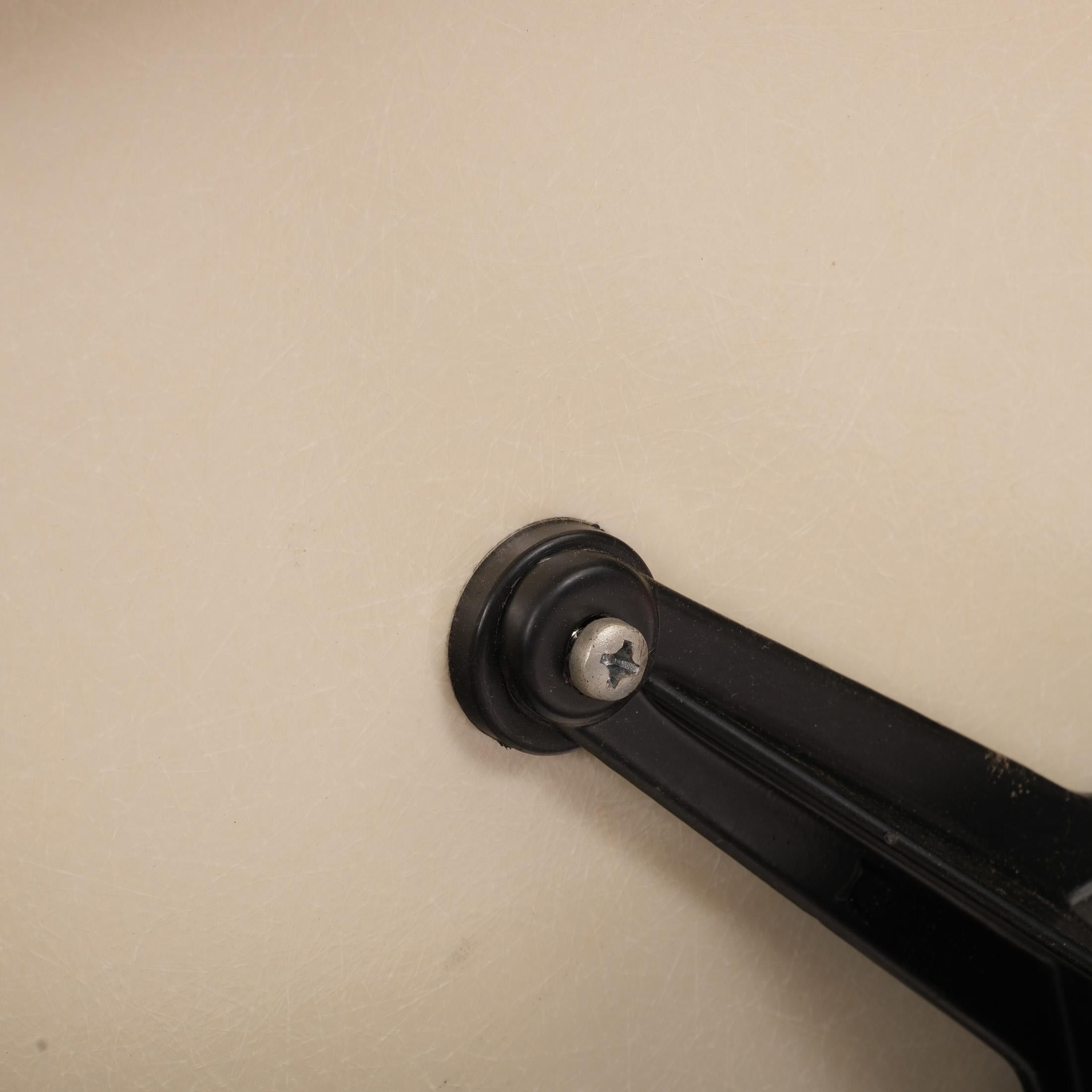 Charles and Ray Eames Vintage Fiberglas La Fonda Bank 1970er Jahre im Angebot 2