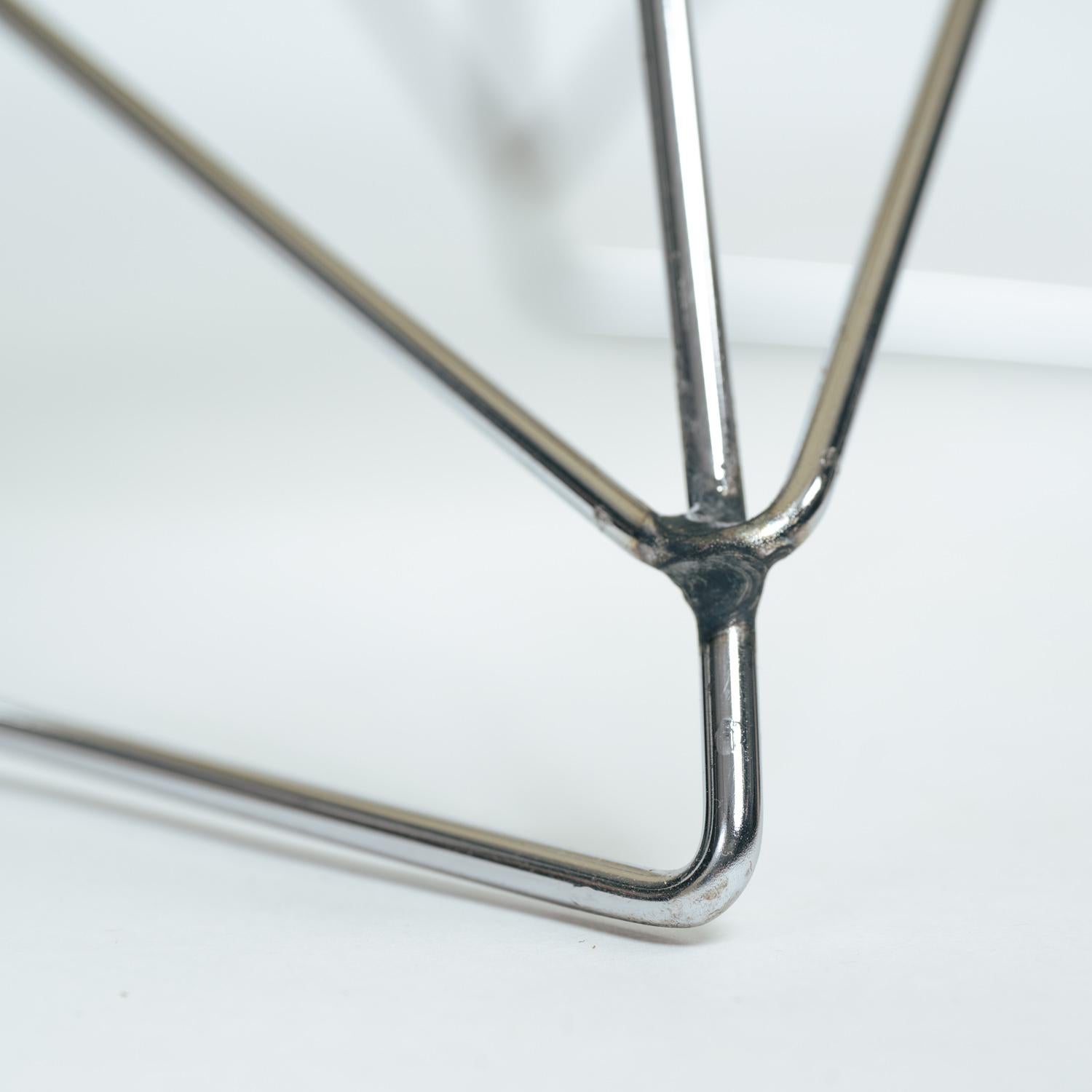 Charles and Ray Eames Vintage Fiberglass LAR Armchair Cat´s Cradle, 1970s For Sale 1