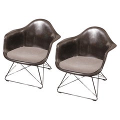 Charles and Ray Eames Used Fiberglass LAR Armchair Cat´s Cradle 1970s