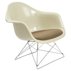 Charles and Ray Eames Vintage Fiberglass LAR Armchair Cat´s Cradle, 1970s