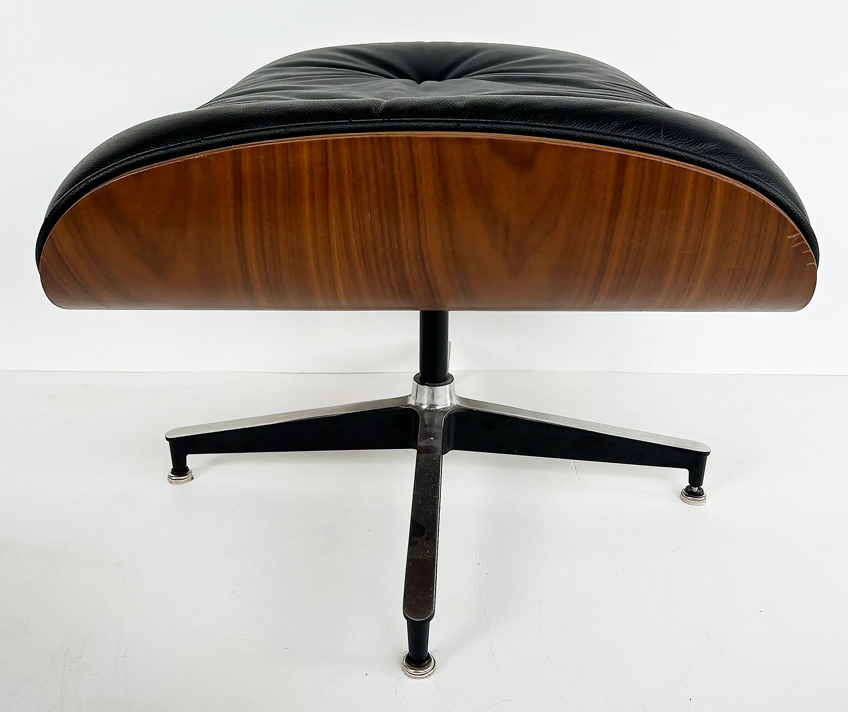 Charles and Ray Eames Nussbaum, Leder Lounge Chair, Ottoman, Herman Miller C2010 im Angebot 11