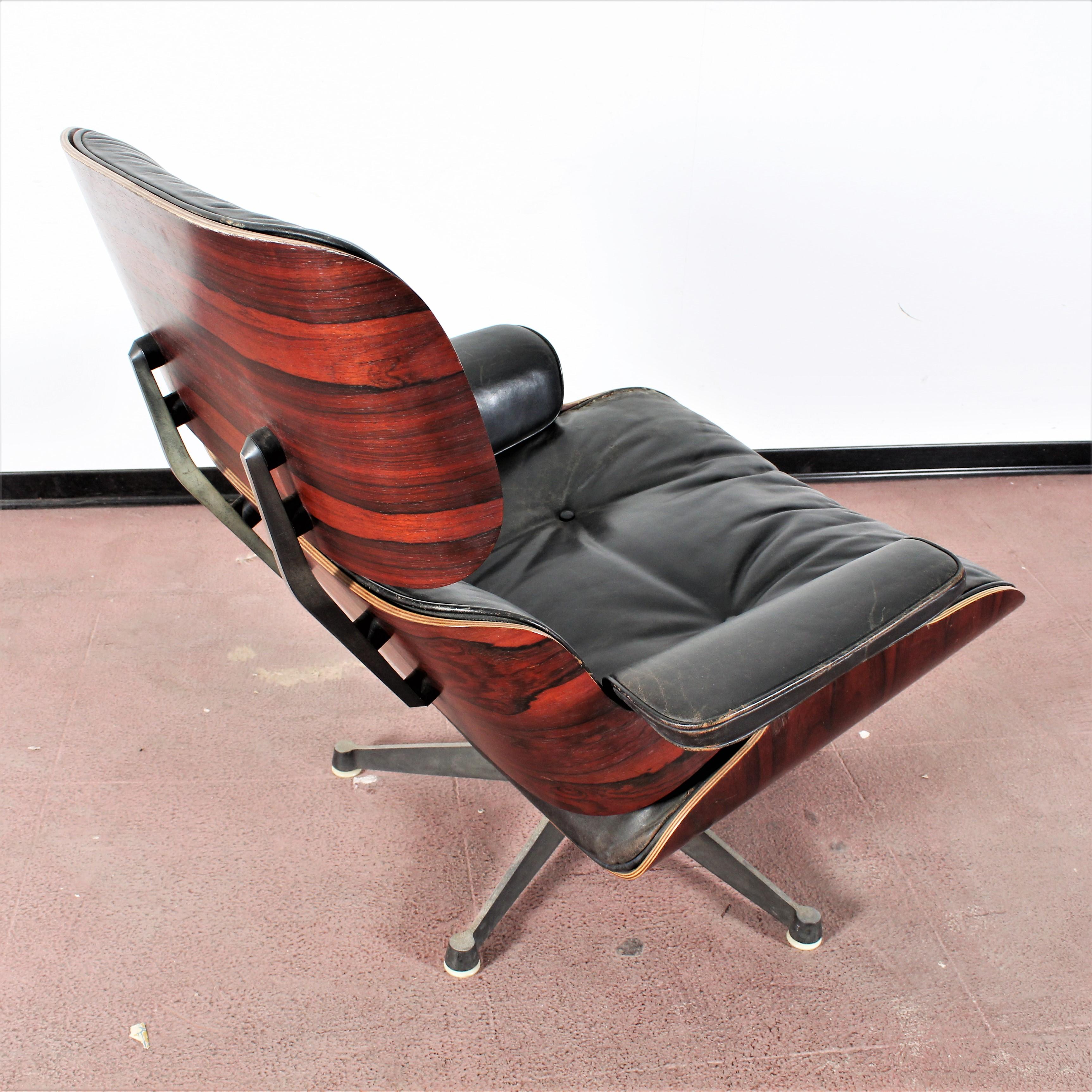 Charles and Ray Eames Wood Lounge Chair and Black Leather, 1960s 9