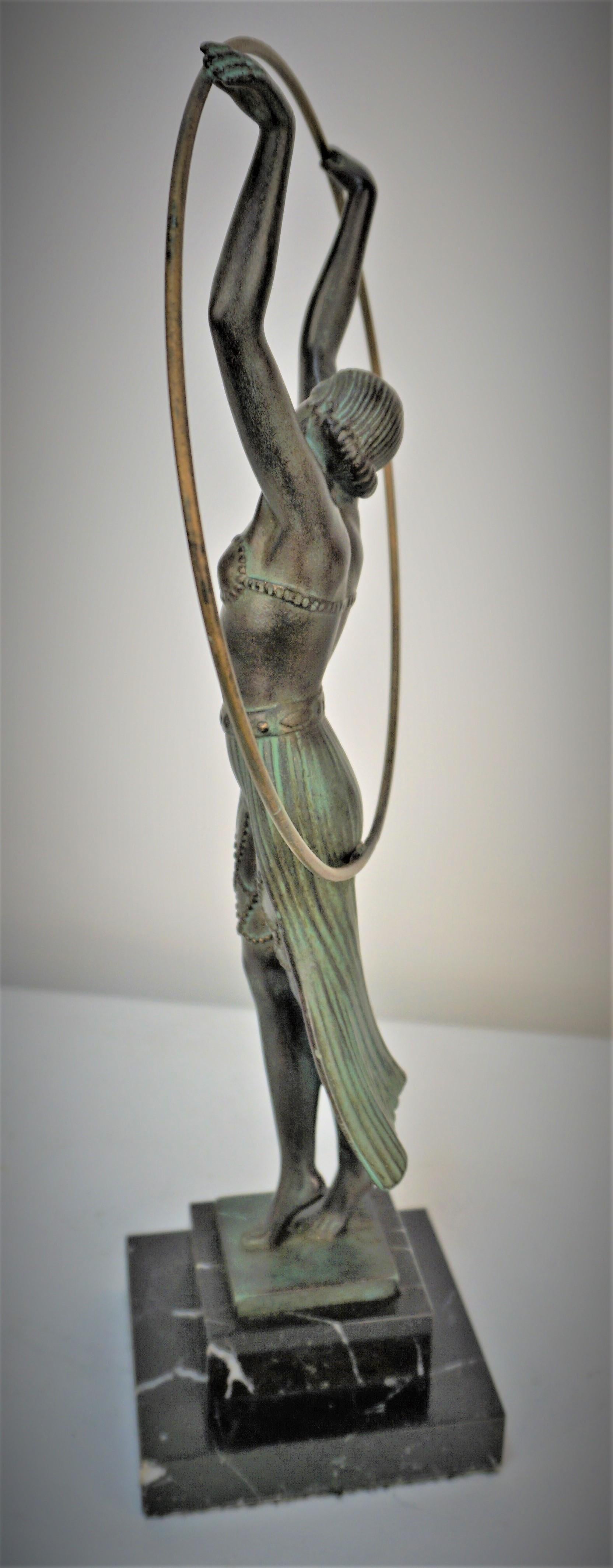 Charles Art Deco Sculpture Hoop Dancer  en vente 2