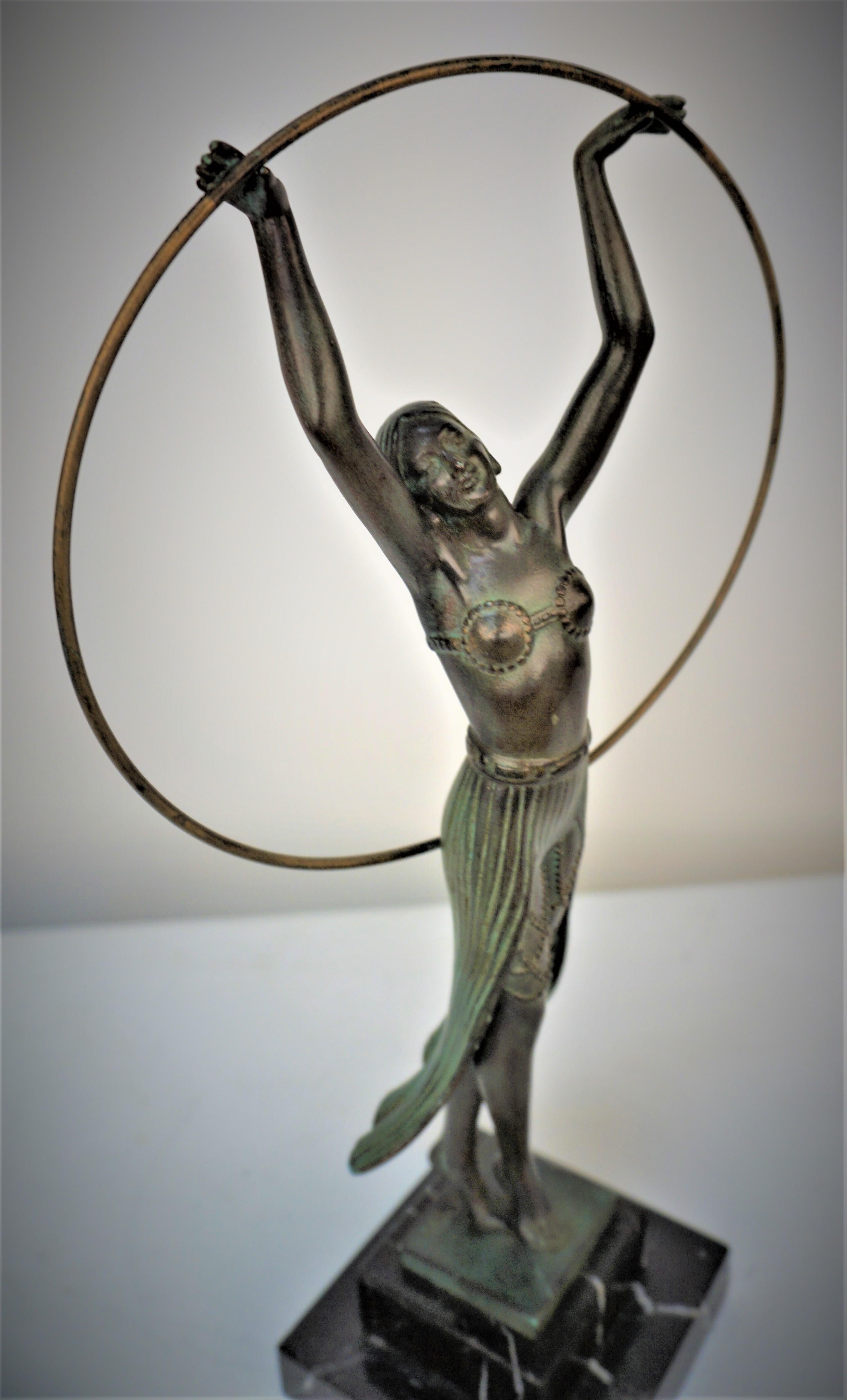 Charles Art Deco Sculpture Hoop Dancer  en vente 3