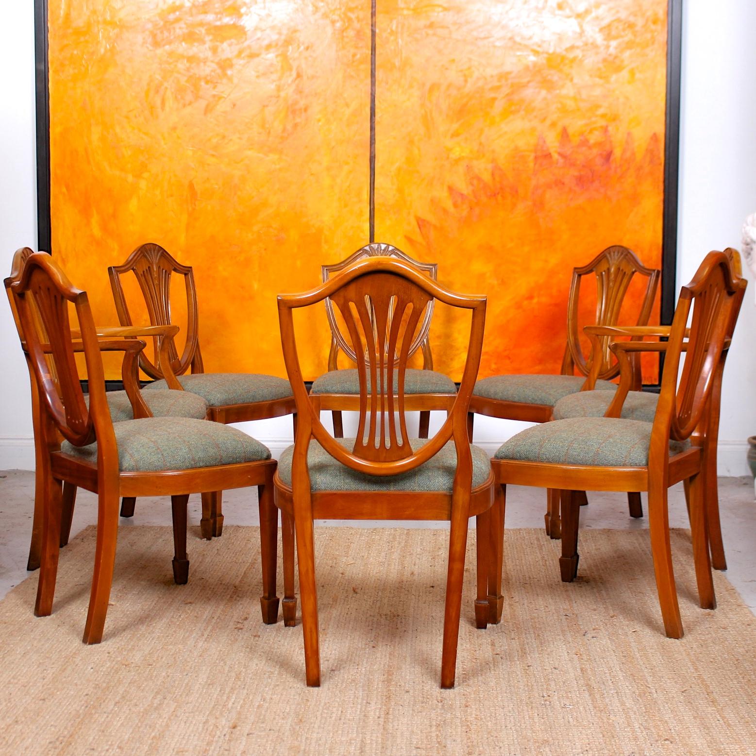 Charles Barr Yew Dining Table and 8 Chairs Hepplewhite Stalker In Good Condition In Newcastle upon Tyne, GB