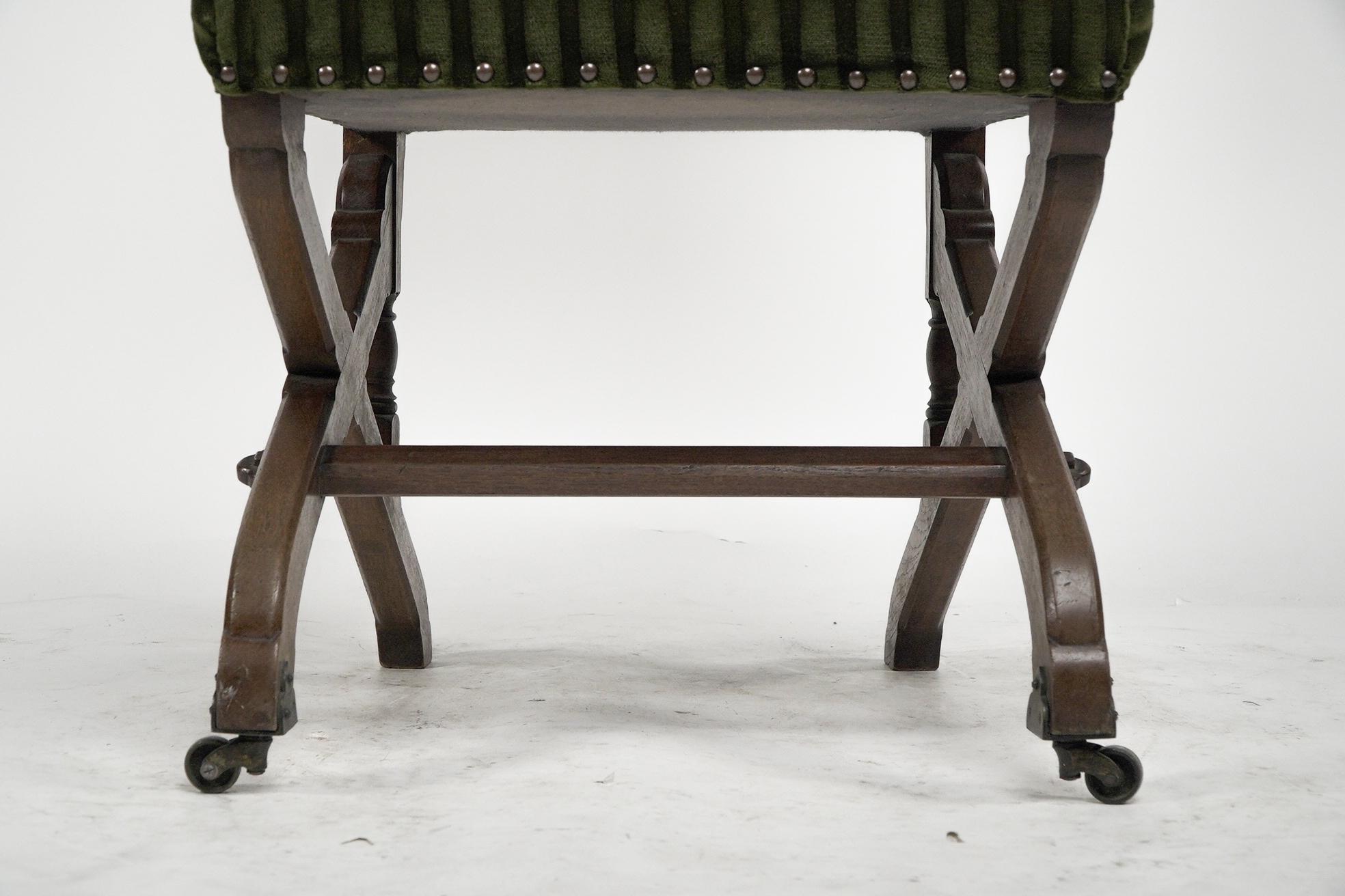 Charles Bevan Ein Paar Beistellstühle im gotischen Stil im Revival-Stil im Angebot 7