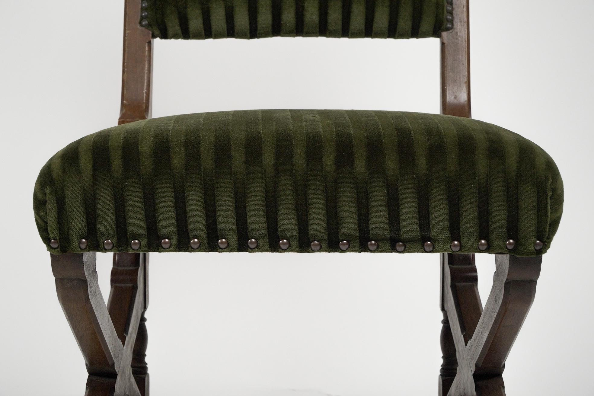 Charles Bevan Ein Paar Beistellstühle im gotischen Stil im Revival-Stil im Angebot 6