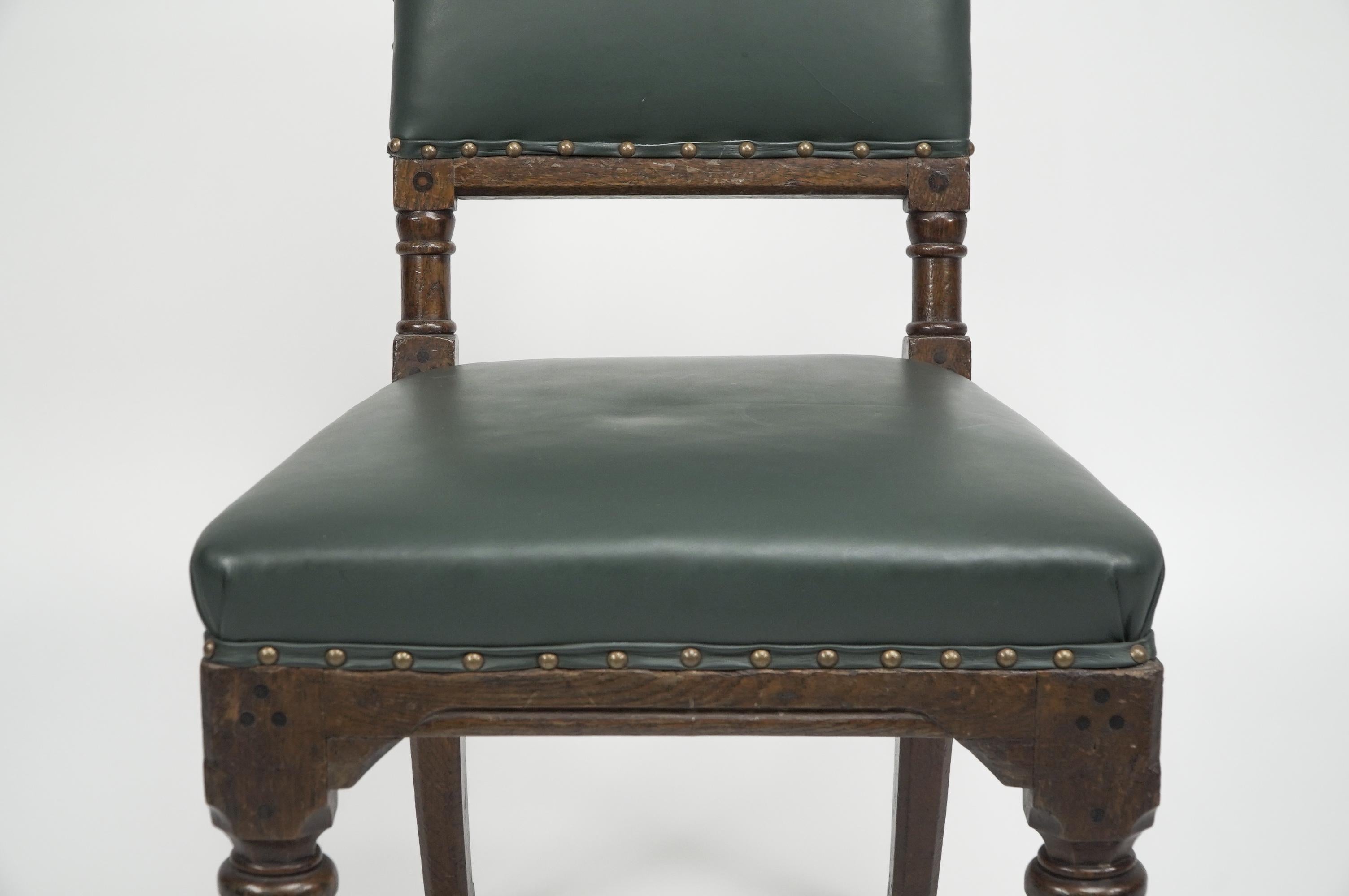 Charles Bevan attributed. A gothic Revival side chair with chamfered edges In Good Condition For Sale In London, GB