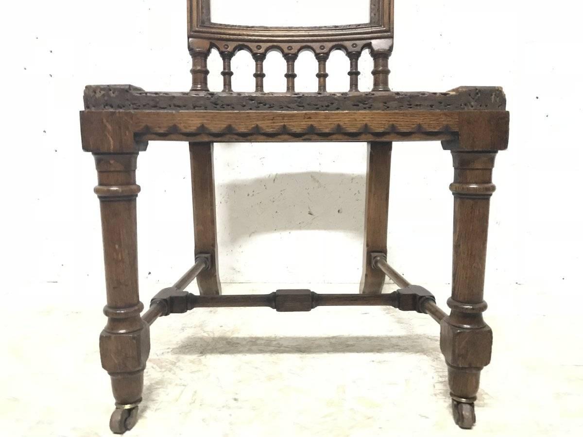 Charles Bevan zugeschrieben, Schreibtisch oder Beistellstuhl aus Eiche im Stil der Neogotik im Angebot 2