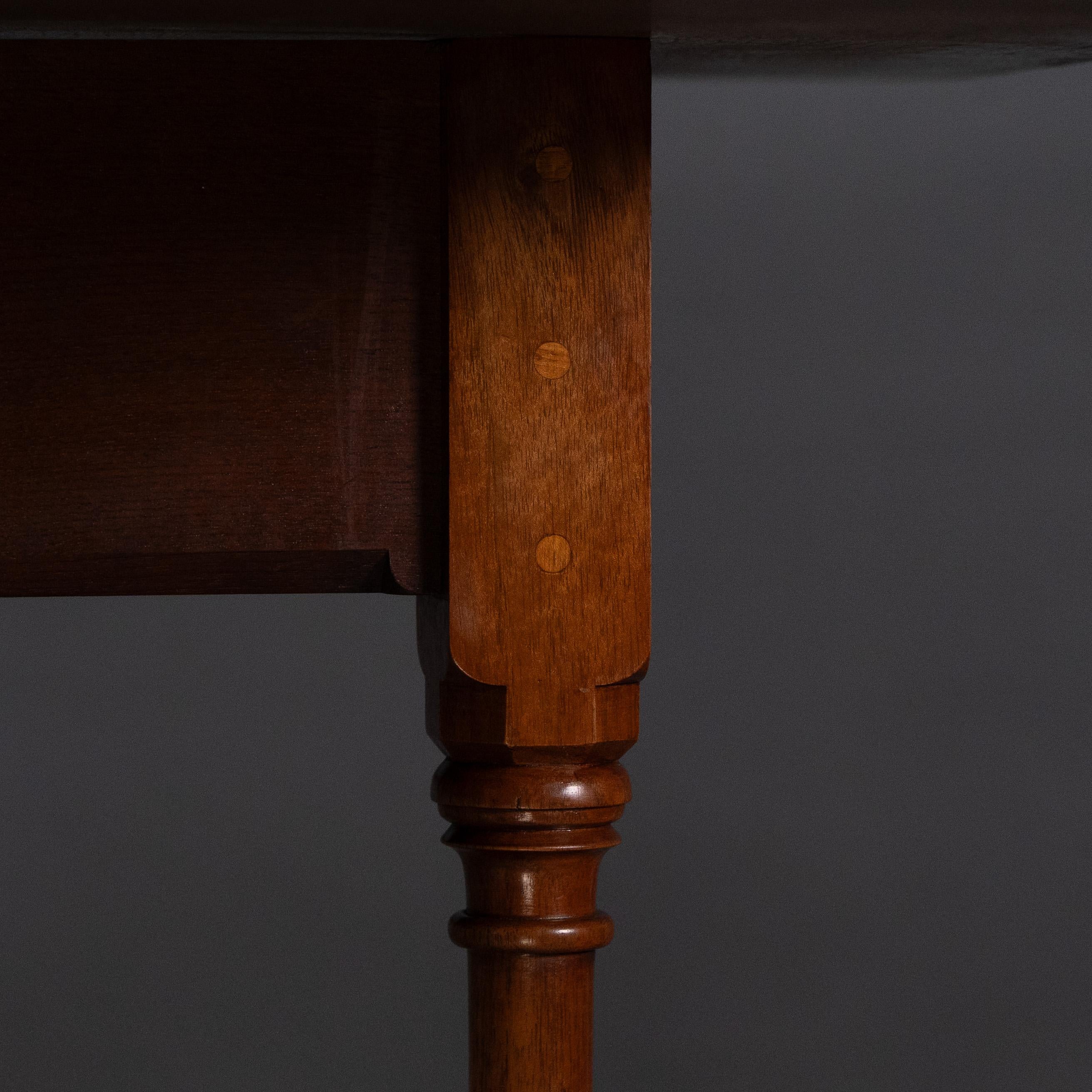 Charles Bevan for Marsh & Jones. A Gothic Revival burr walnut Sutherland table For Sale 9
