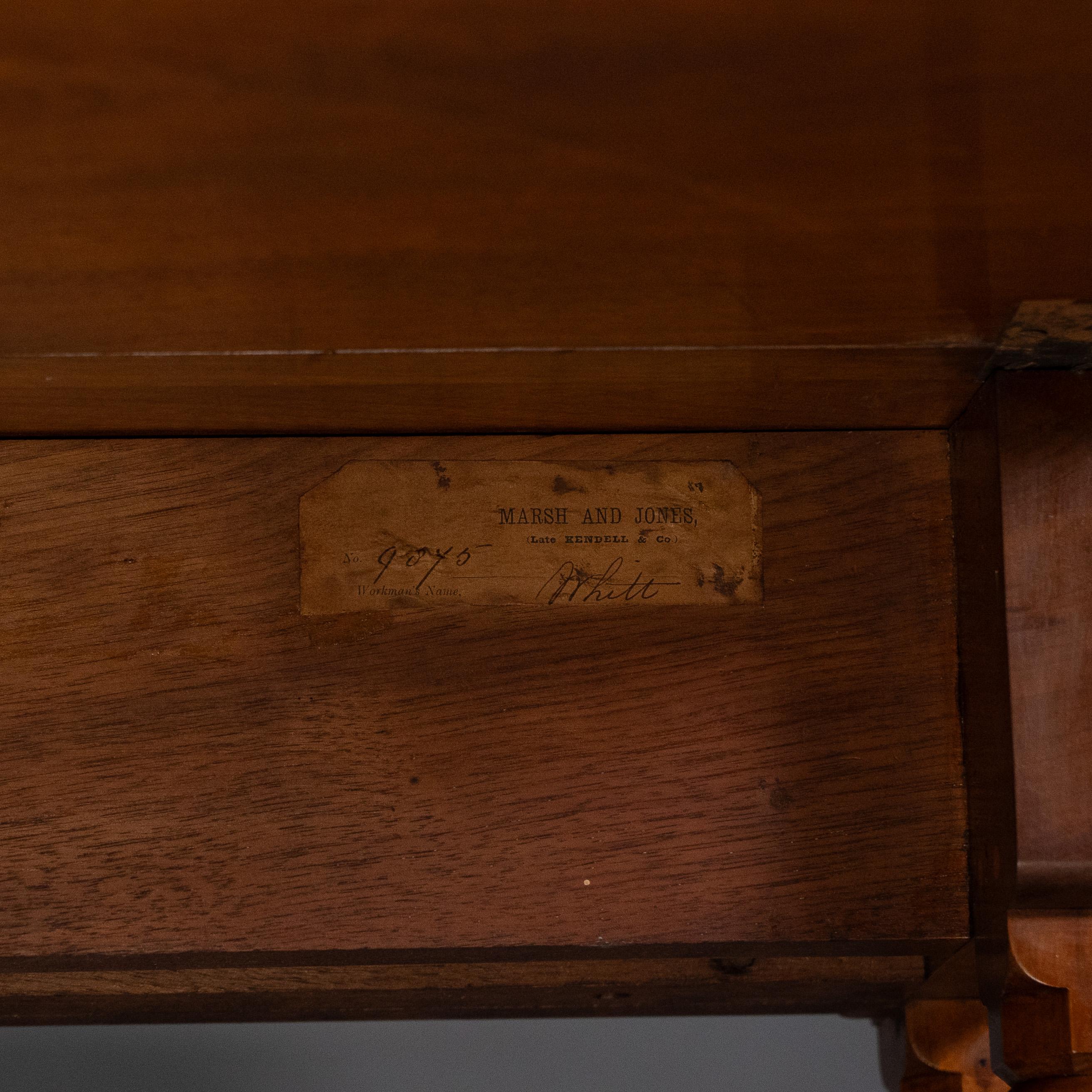 Charles Bevan pour Marsh & Jones. Table Sutherland en ronce de noyer de style Revive gothique en vente 13