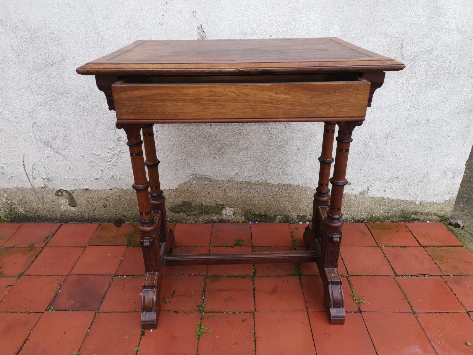 Hand-Crafted Charles Bevan for Marsh & Jones. A Small Walnut Writing Table on Turned Supports For Sale