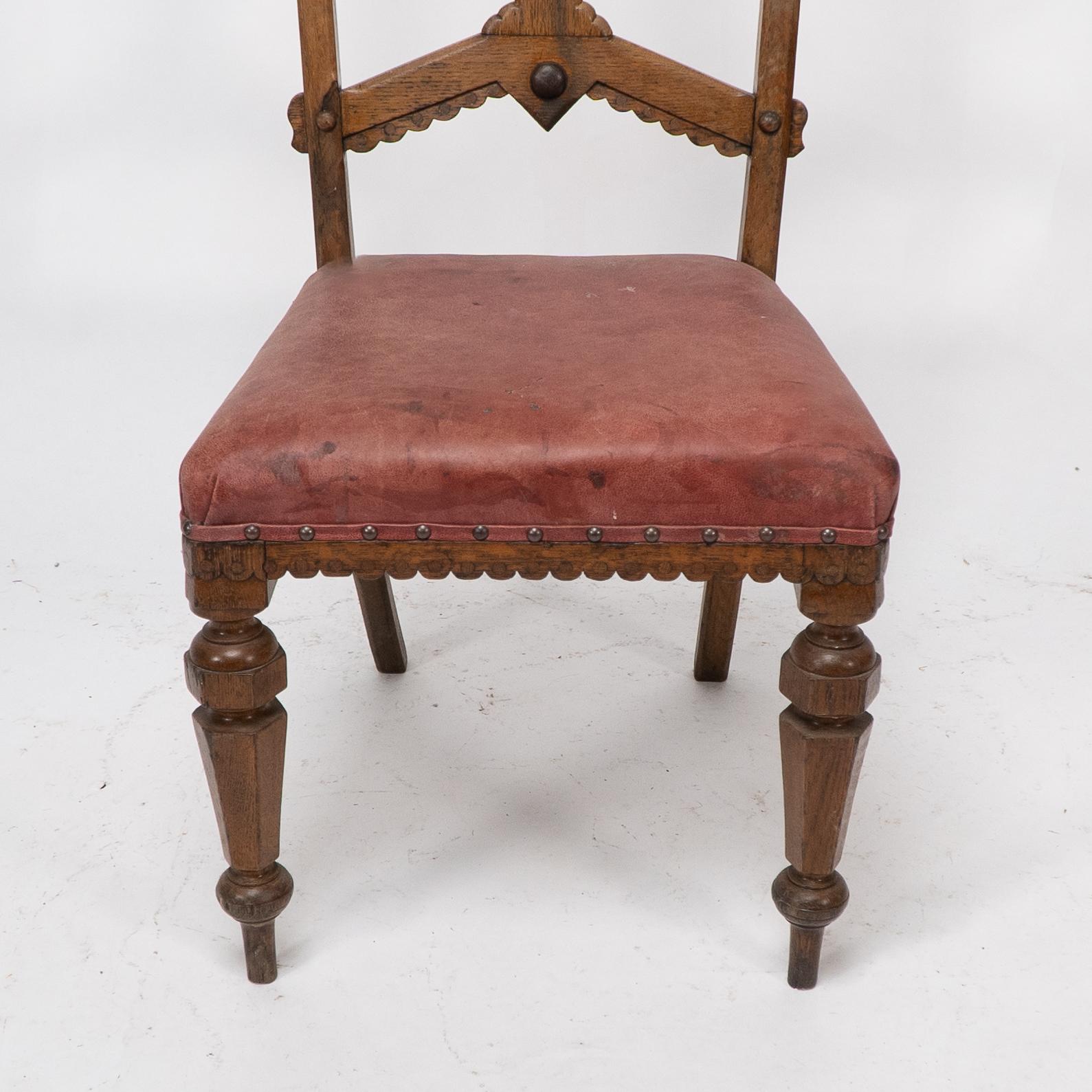 Charles Bevan, Gillows Attr. un set di sei sedie da pranzo Aesthetic Movement in Oak in vendita 3