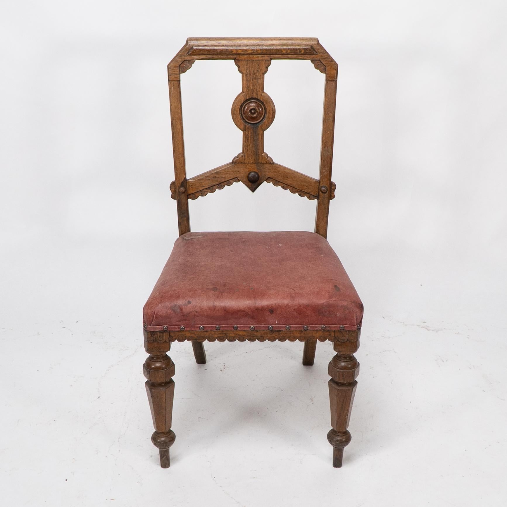 Intarsio Charles Bevan, Gillows Attr. un set di sei sedie da pranzo Aesthetic Movement in Oak in vendita