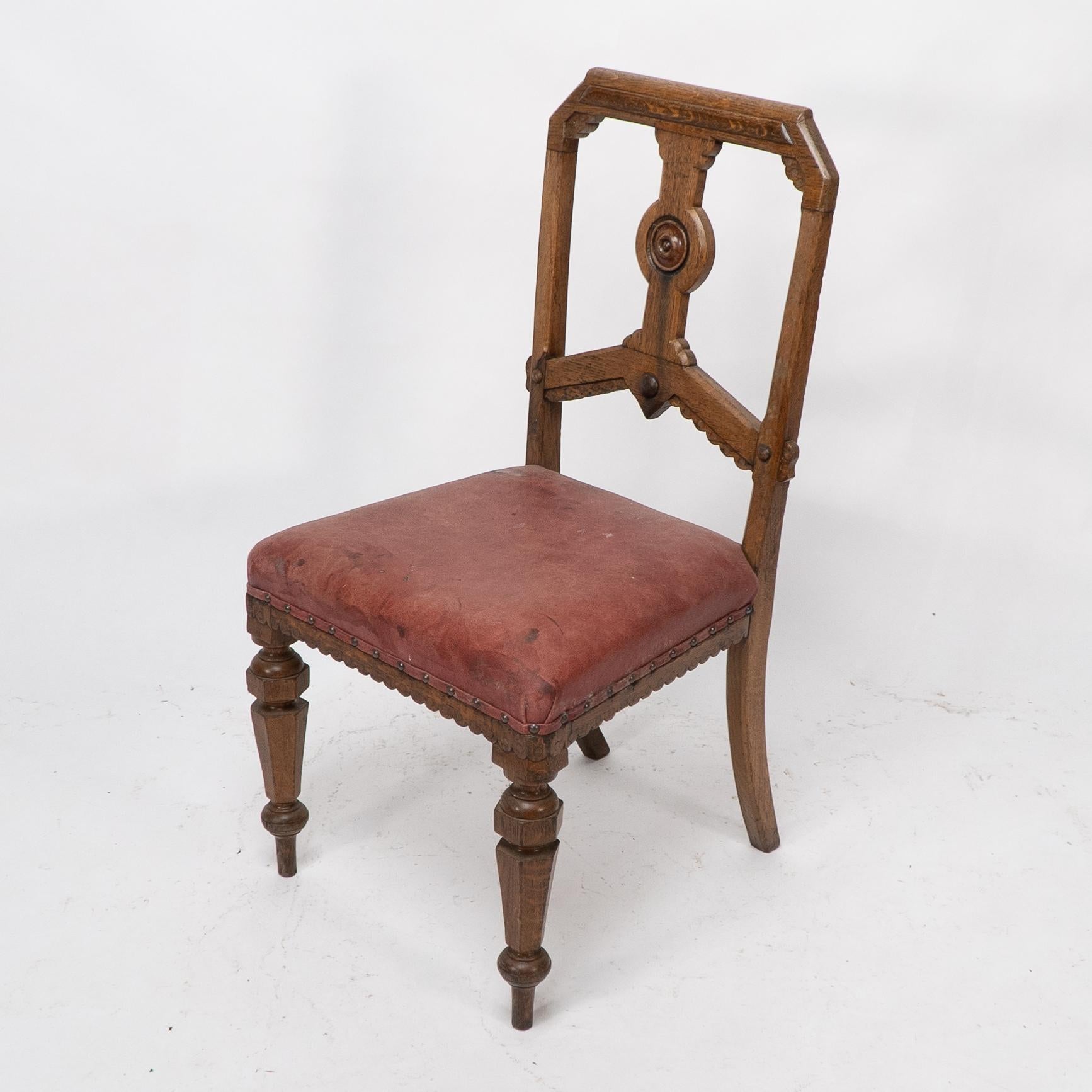 Charles Bevan, Gillows Attr. un set di sei sedie da pranzo Aesthetic Movement in Oak In condizioni buone in vendita a London, GB