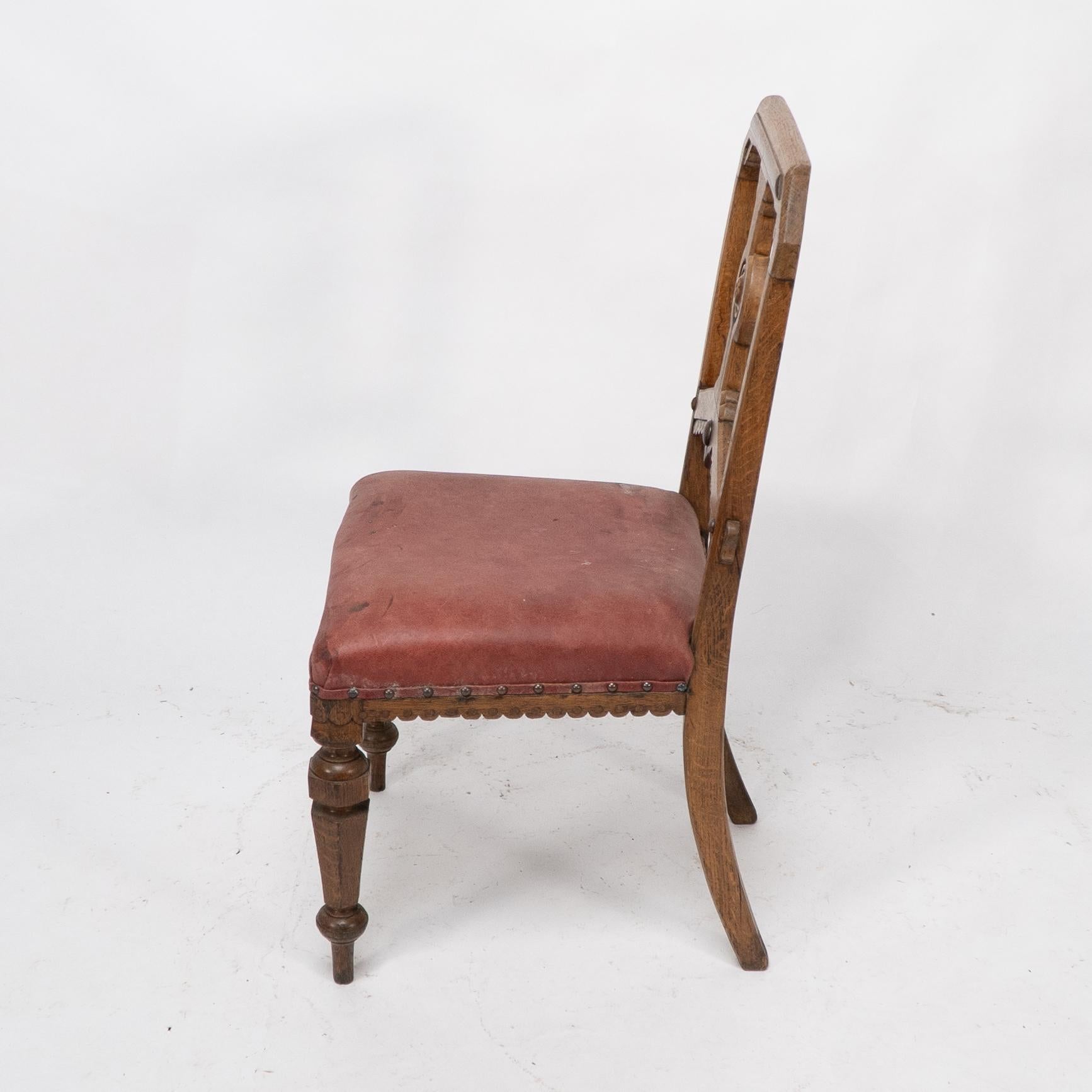 Quercia Charles Bevan, Gillows Attr. un set di sei sedie da pranzo Aesthetic Movement in Oak in vendita