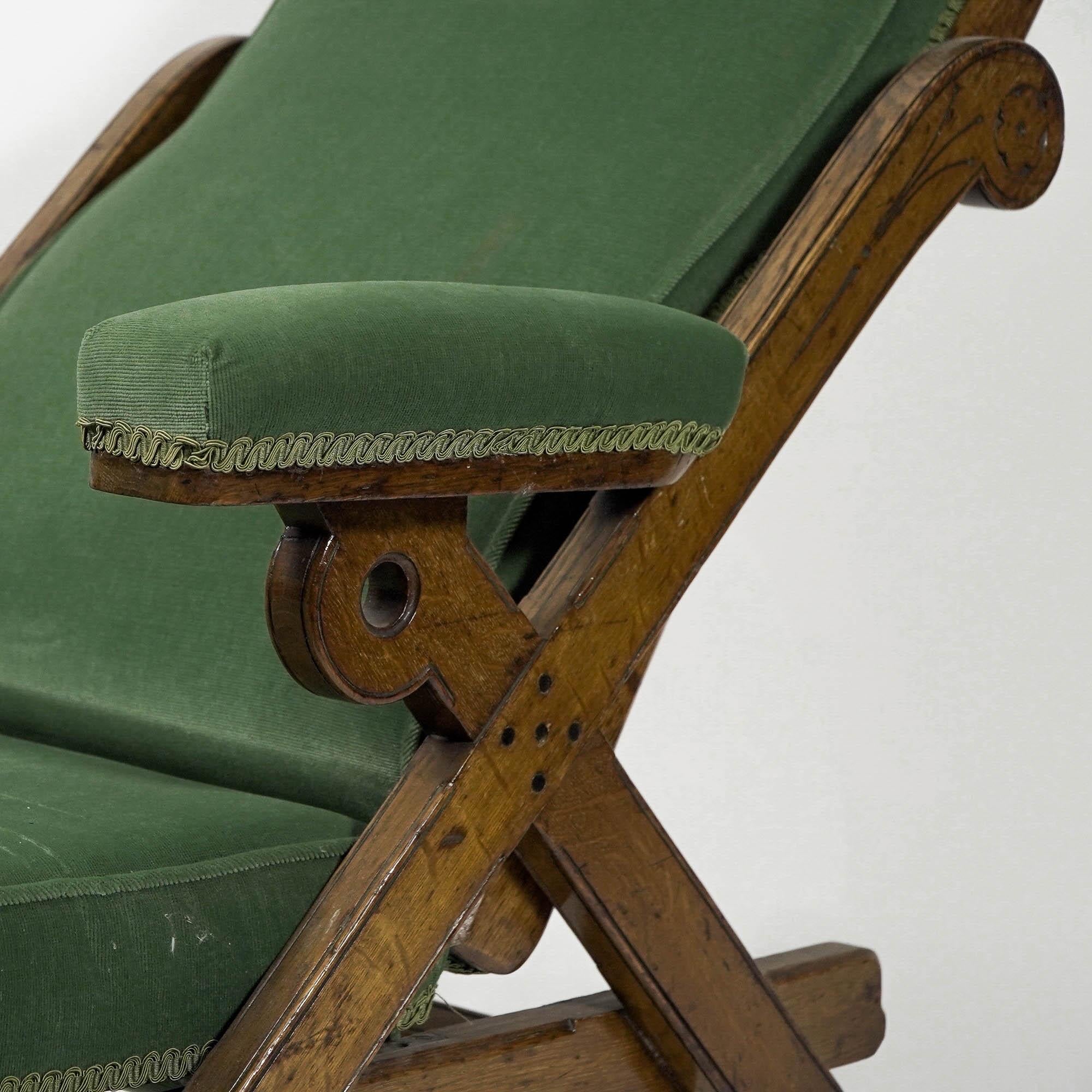 Charles Bevan Marsh Jones & Cribb, Neuer registrierter Liegesessel im gotischen Stil im Angebot 3