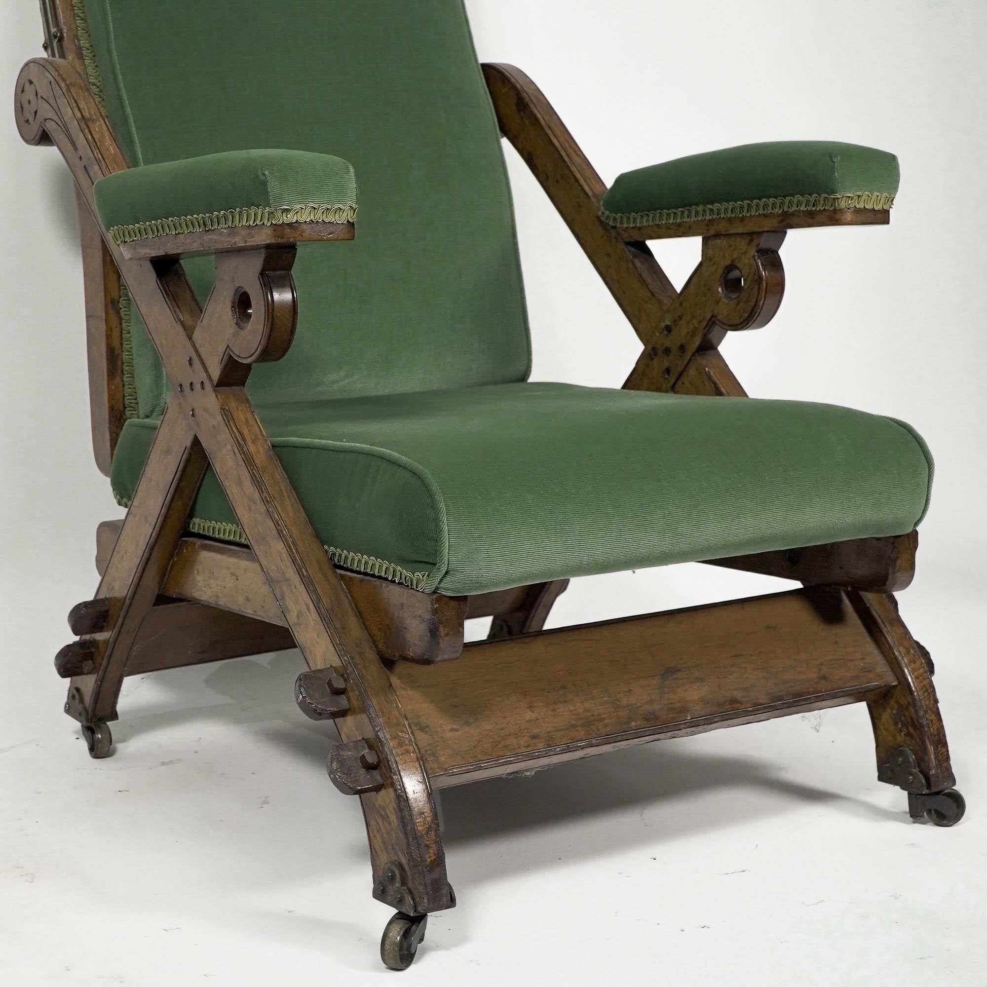 Charles Bevan Marsh Jones & Cribb, Neuer registrierter Liegesessel im gotischen Stil (Eichenholz) im Angebot
