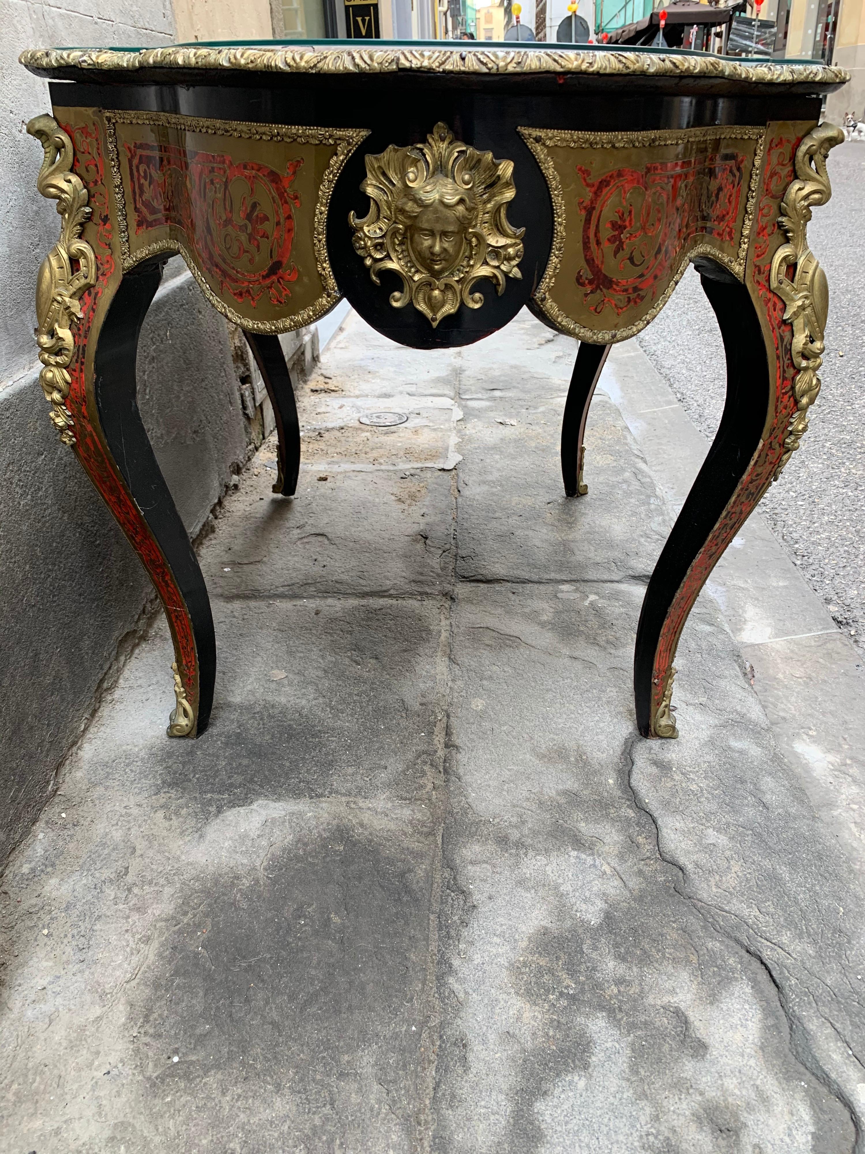 Charles-Boulle Style Mounted Tortoiseshell Engraved Brass and Ebony Desk, 1900 For Sale 3