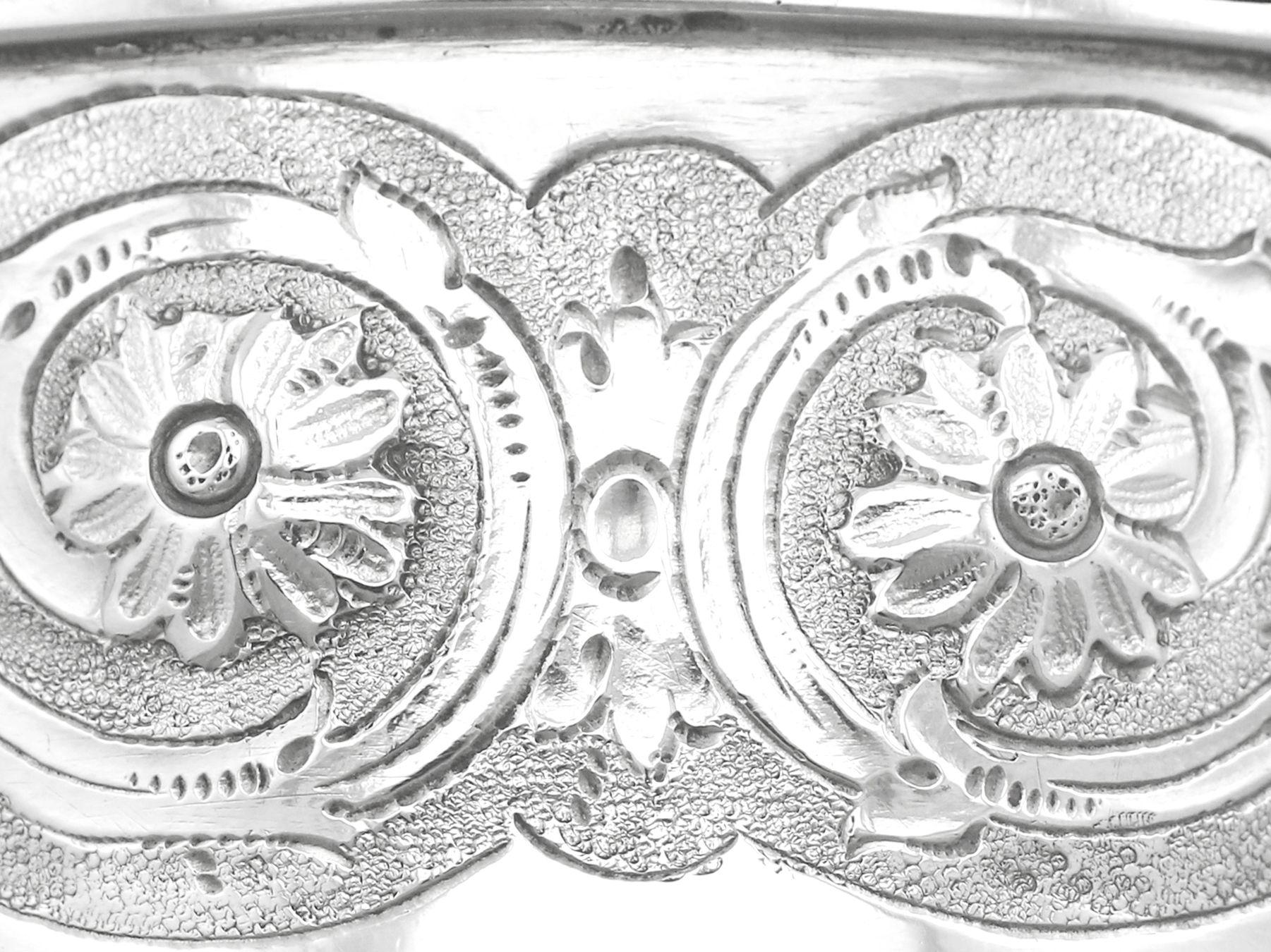 Antiker viktorianischer Senftopf aus Sterlingsilber von Charles Boyton II im Angebot 3