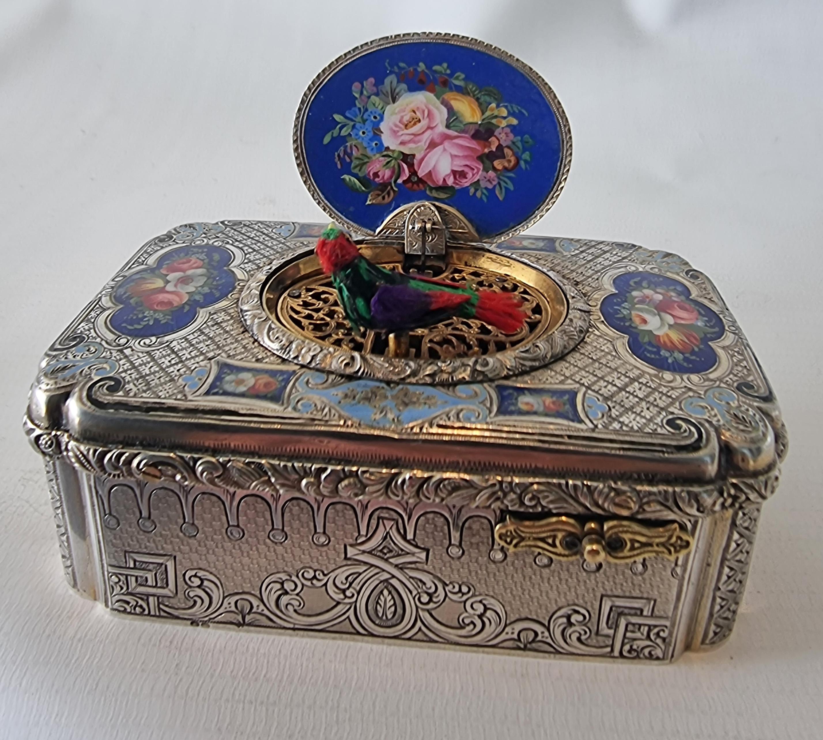 Boîte à oiseaux chantant Charles Bruguier, mouvement fusée, étui en argent doré et émaillé en vente 3