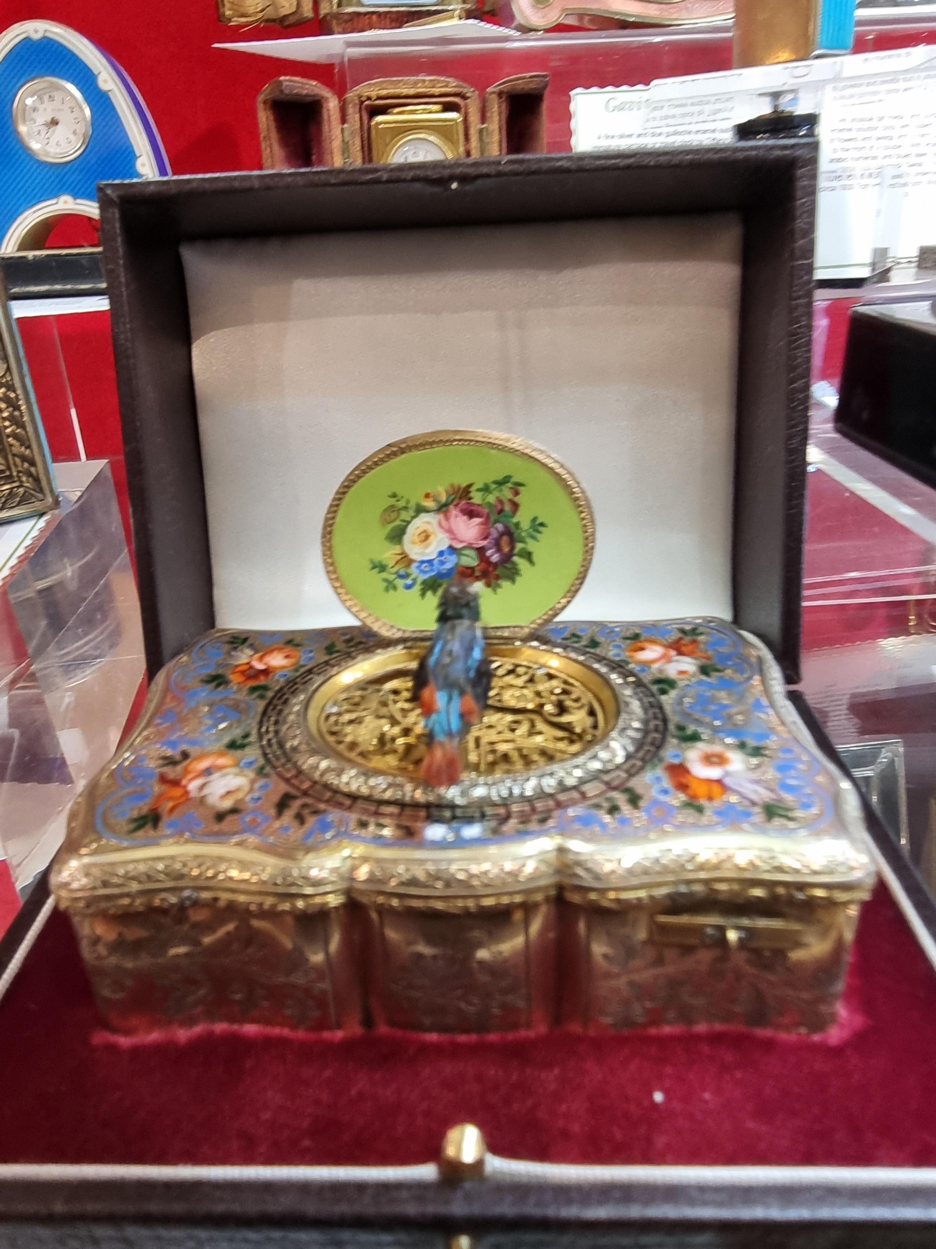 Gravé Charles Fr̩ Bird, mouvement à fusée, argent doré et émail. en vente