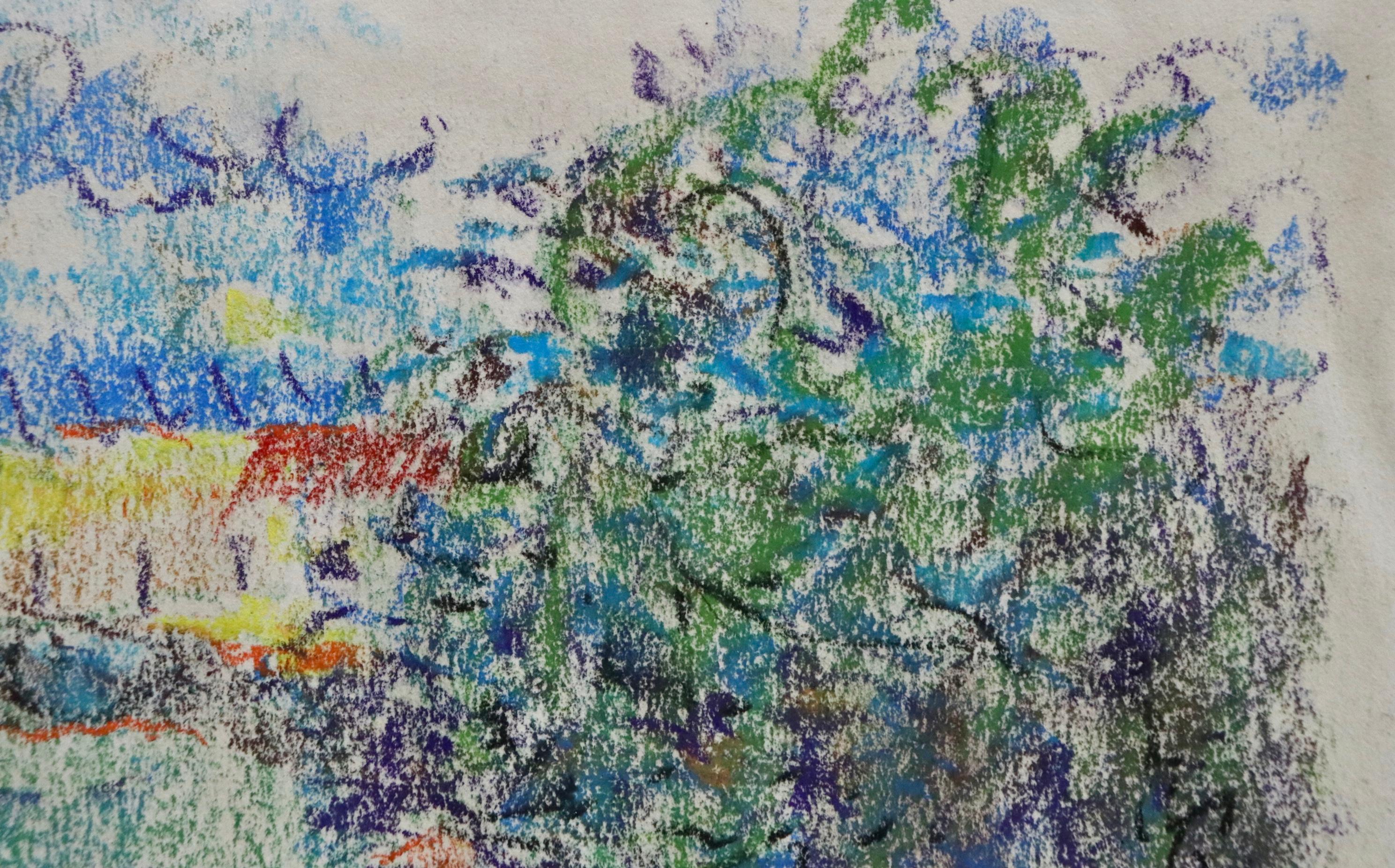 Pastel sur papier vers 1940 par Charles Camoin représentant un paysage provençal avec l'arbre à droite et un chalet derrière dans des champs. D'autres études à l'encre se trouvent au revers de cette œuvre représentant des femmes élégantes. Signé en