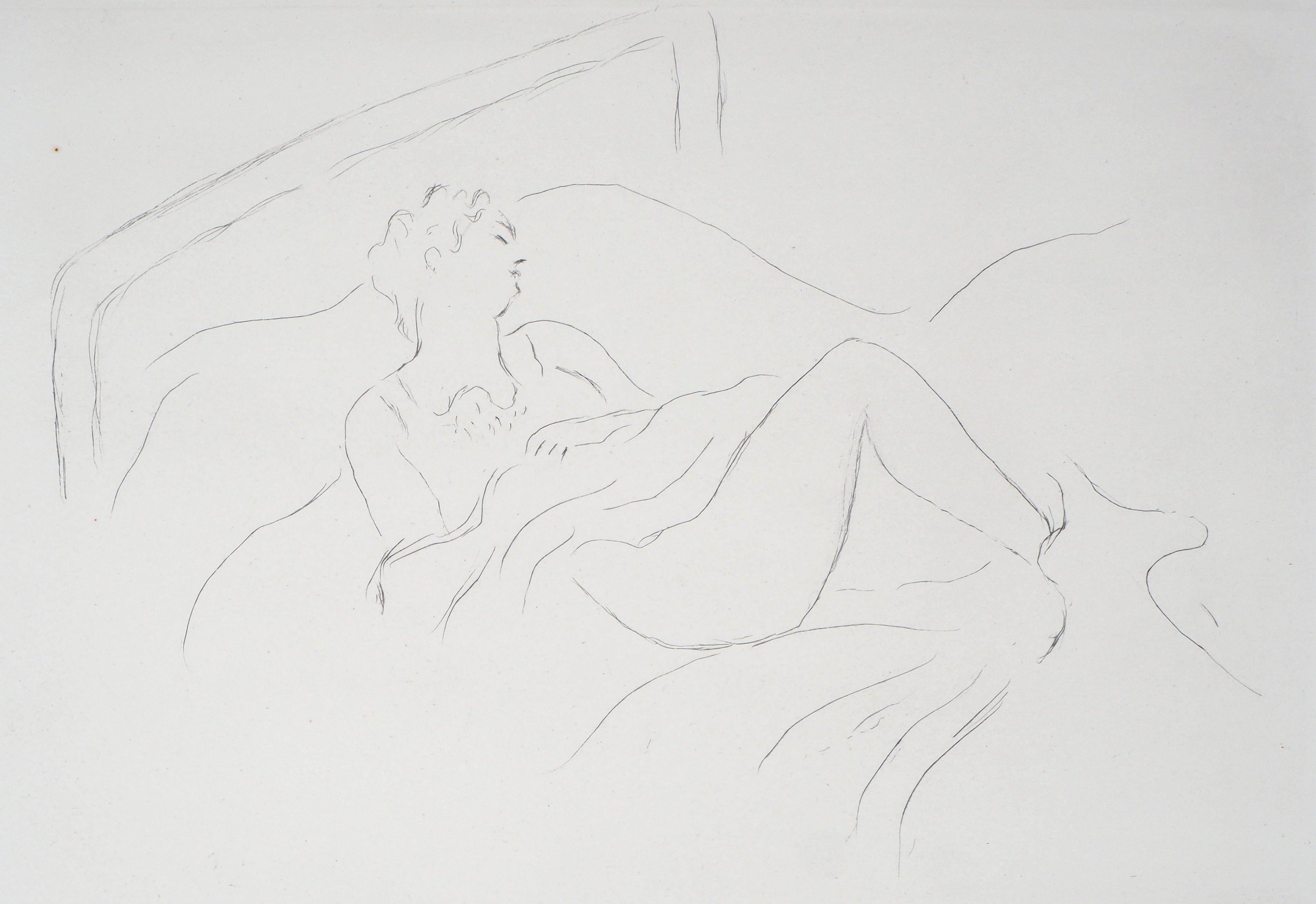 Rest: Frau auf einem Bett – Original-Radierung – handsigniert – Print von Charles Camoin