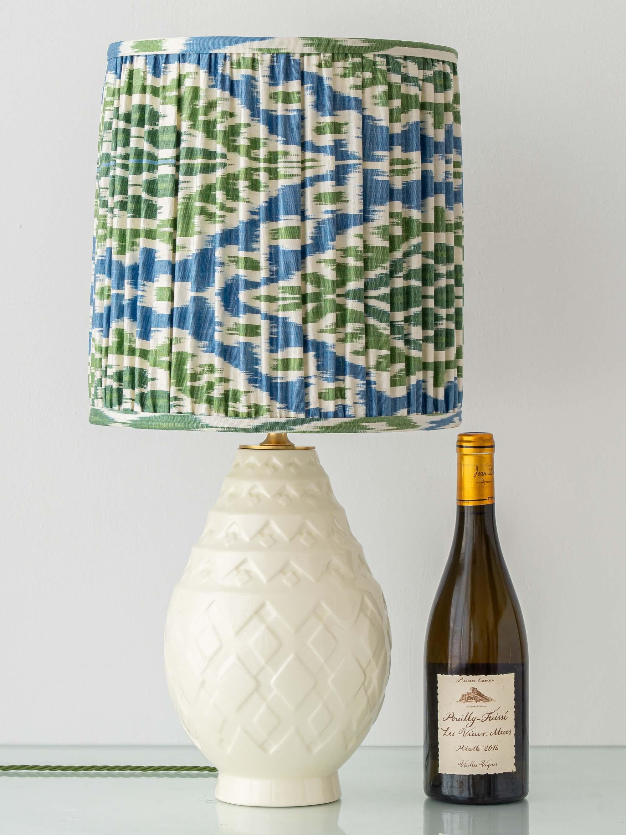 Belgian Charles Catteau Art Deco Pineapple Table Lamp with New Ikat Silk Shade, 1920s For Sale
