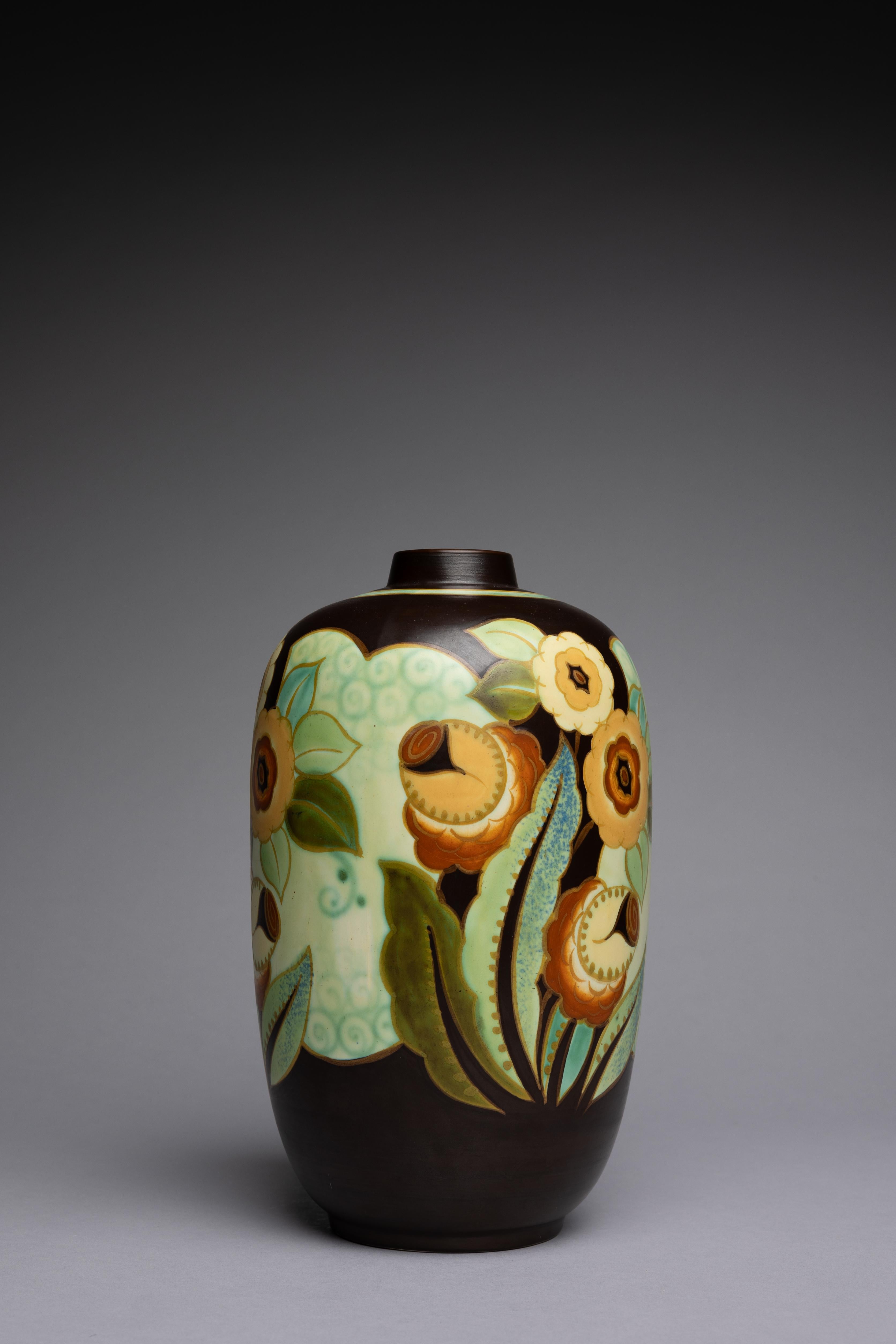 Dipinto a mano Charles Catteau for Boch Freres Vaso in ceramica Art Deco francese in vendita
