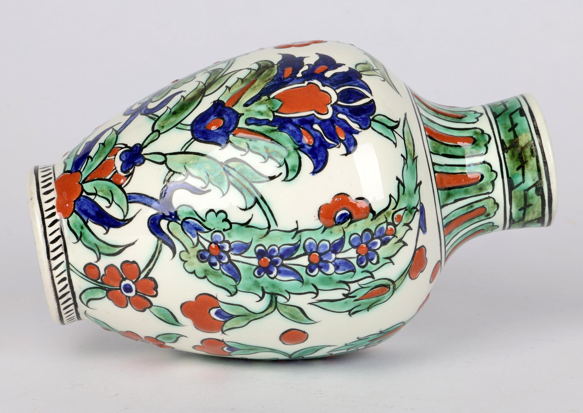 Vase en poterie d'art peint à la main au design islamique Charles Catteau Boch Freres en vente 1