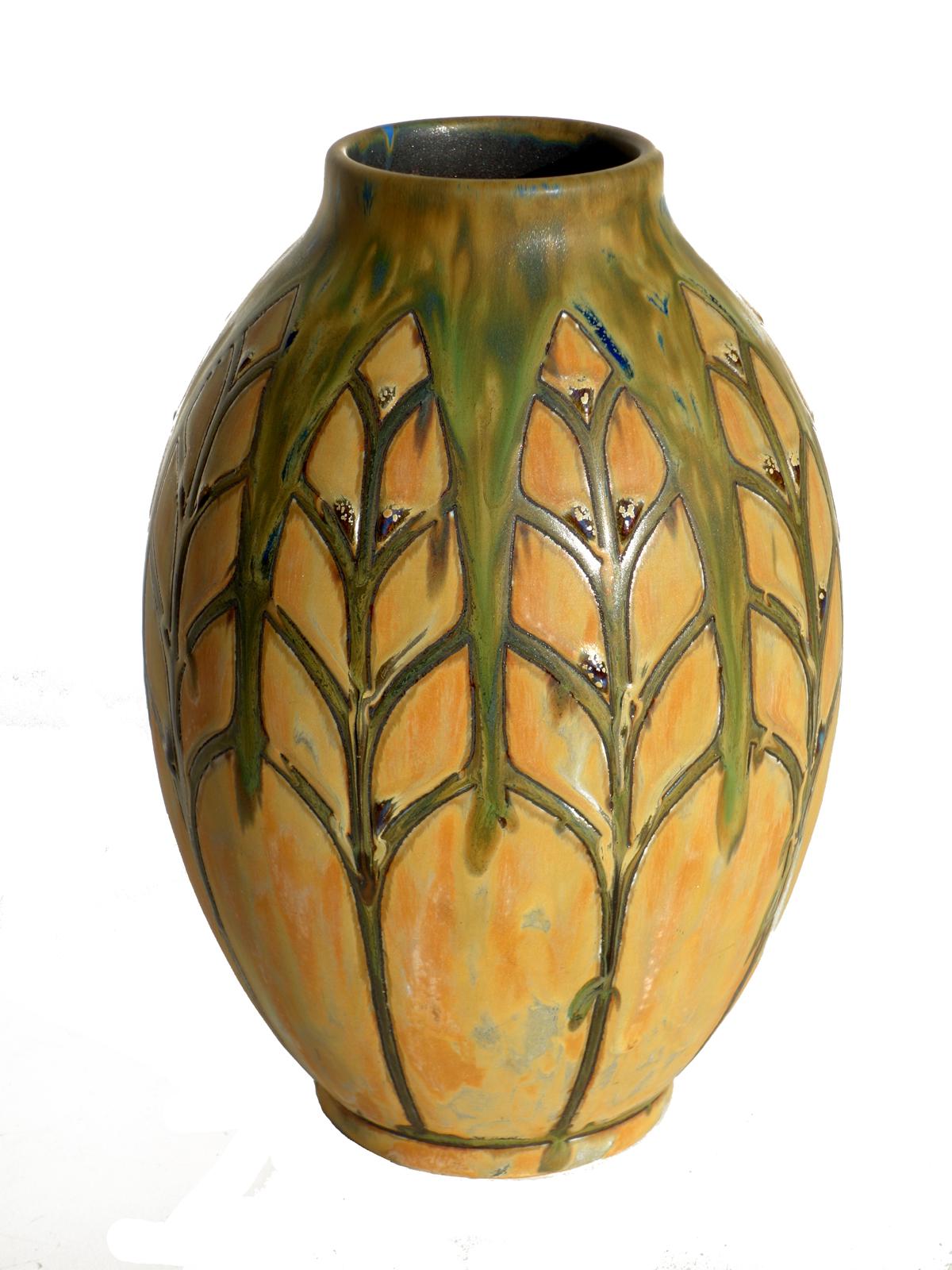 Schöne Vase des Art déco von Charles Catteau
Boch, La Louviers
Gres Keramis

Glasierte Keramik
Ausgezeichneter Zustand
