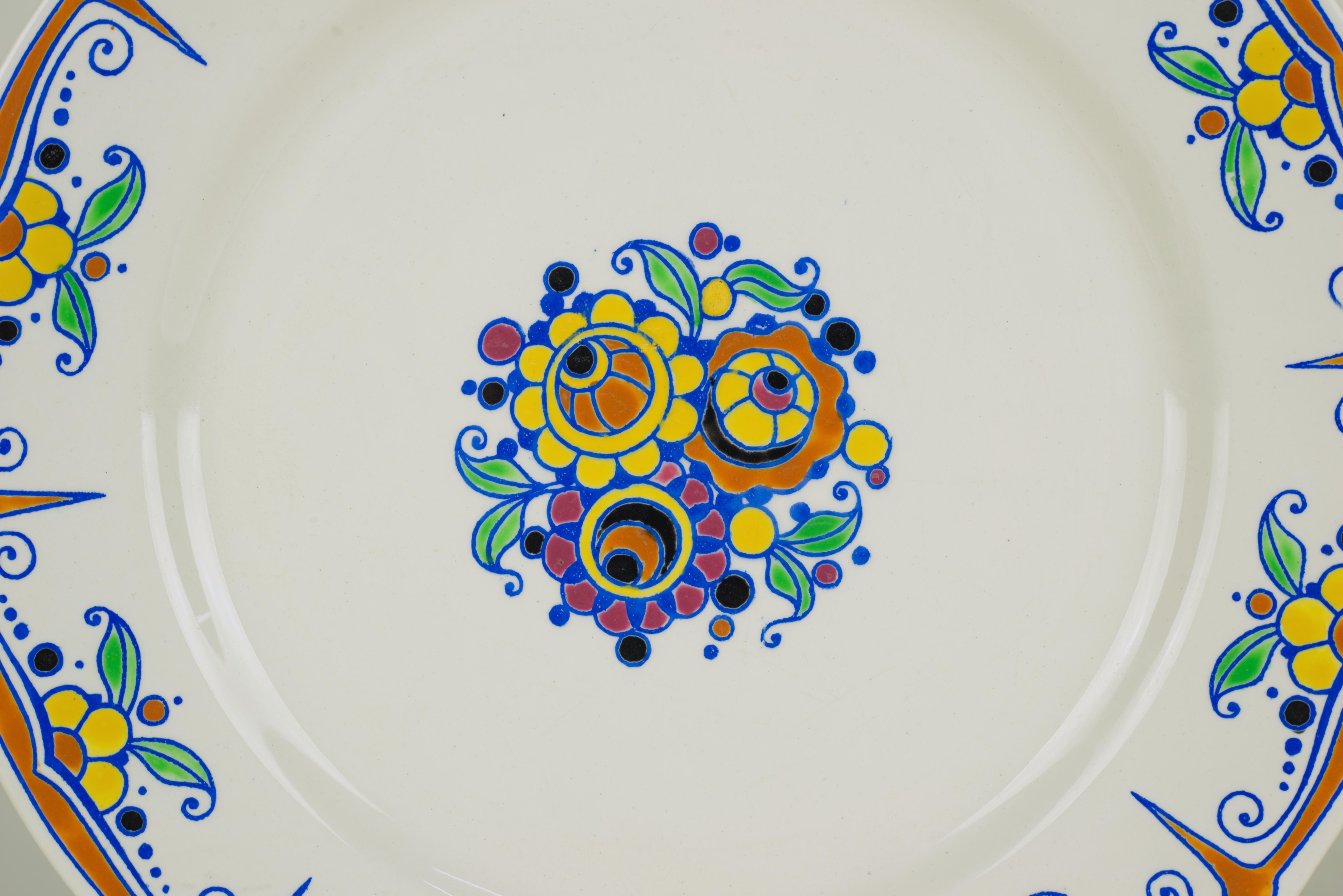 Charles Catteau for Boch Freres Keramis, Belgium, Set of 3 ArtDeco Dinner plates In Good Condition For Sale In Clifton Springs, NY