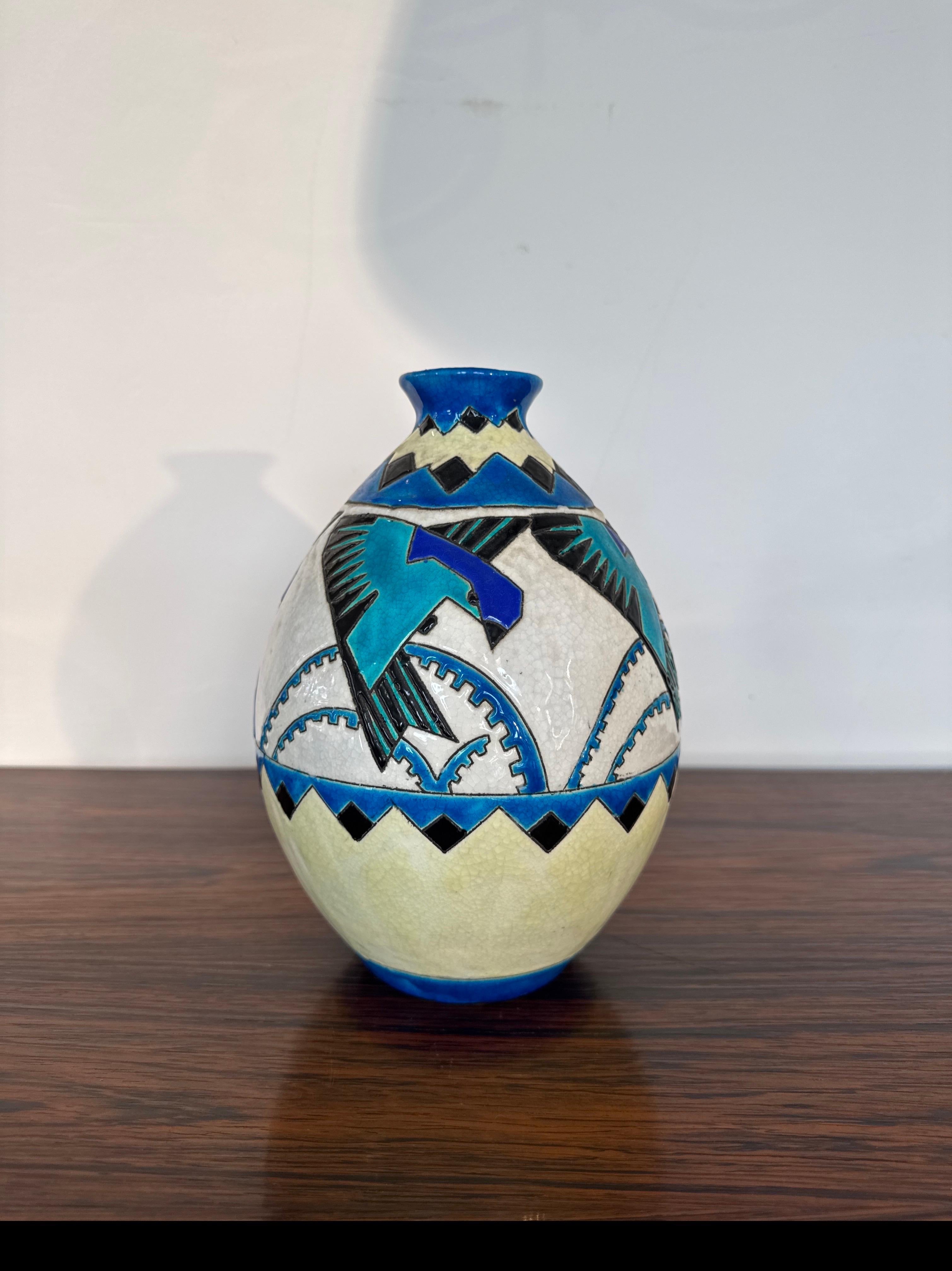 Charles Catteau per Boch Keramis Vaso Art Deco con rondini stilizzate, Belgio In condizioni buone in vendita a Antwerp, BE