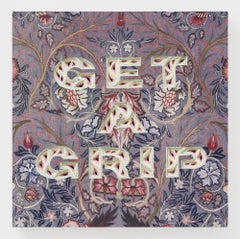 "GET A GRIP" Texte en gras dans un motif de papier dimensionnel par Charles Clary
