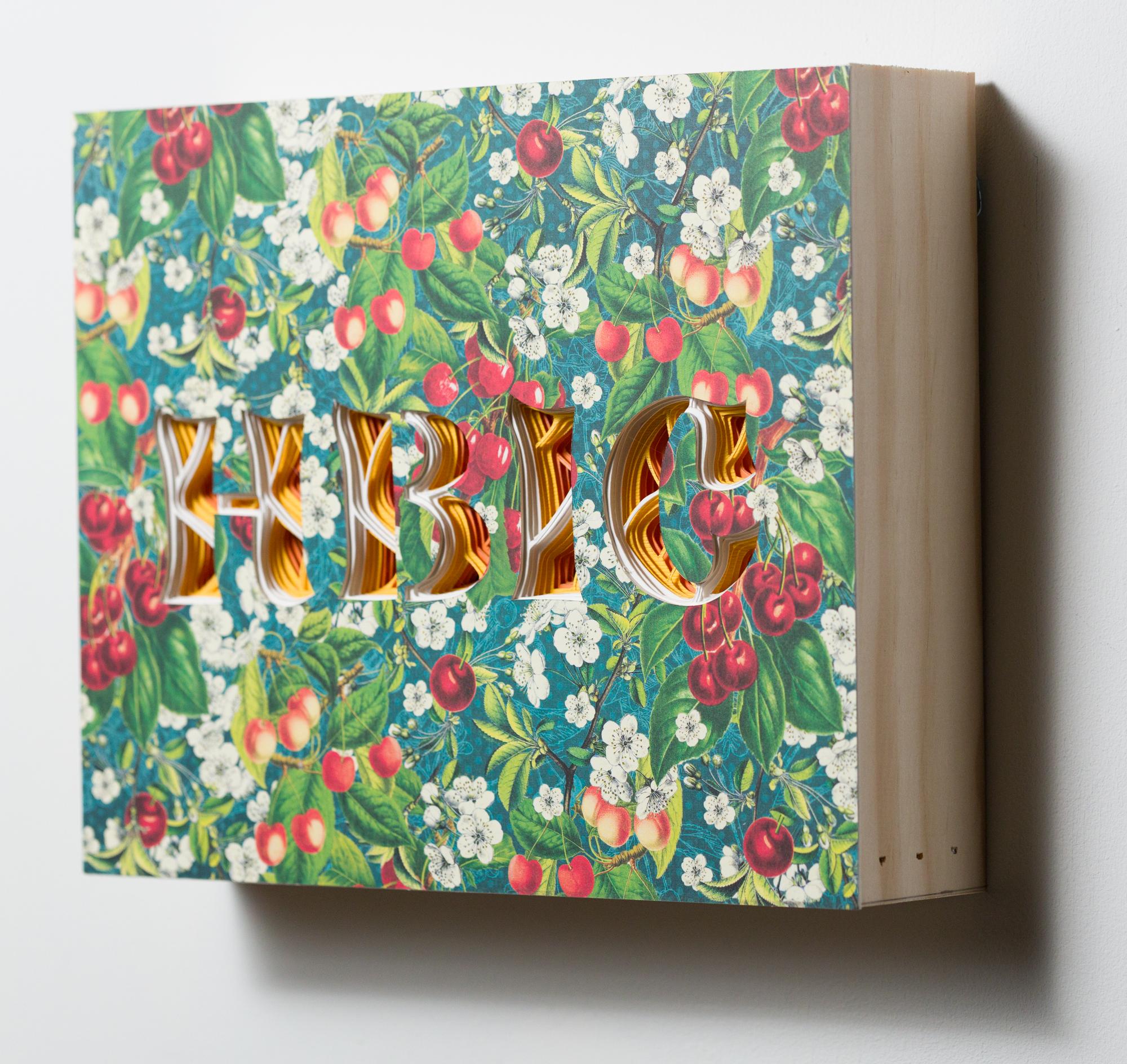 Texturiertes, geschichtetes und handgeschnittenes Papier „HBIC“, montiert auf Holzplatte (Zeitgenössisch), Mixed Media Art, von Charles Clary