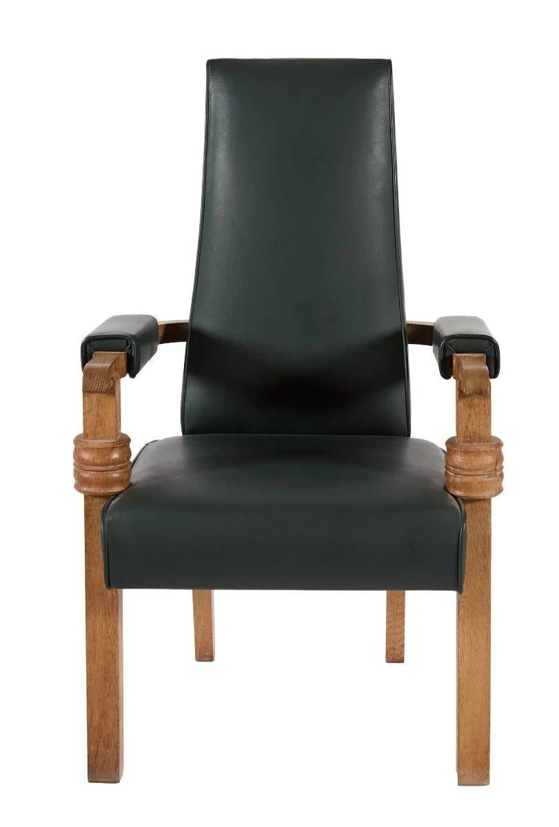 Chêne Charles Dudouyt (1885-1946) Bureau et fauteuil Art Déco en chêne vers 1940 en vente