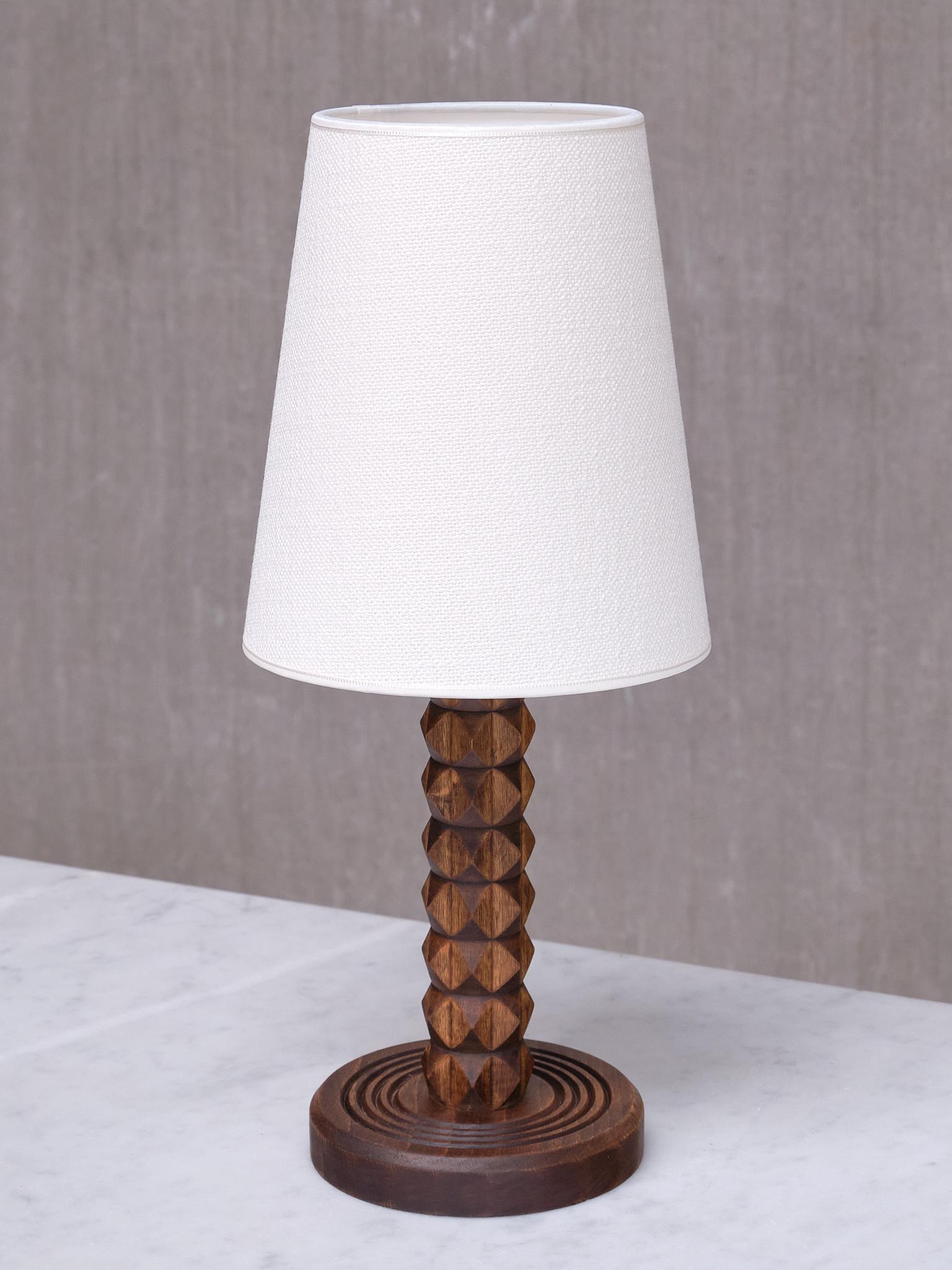 Charles Dudouyt Attributed Table Lamp in Oak with Ivory Shade, France, 1950s In Good Condition For Sale In The Hague, NL