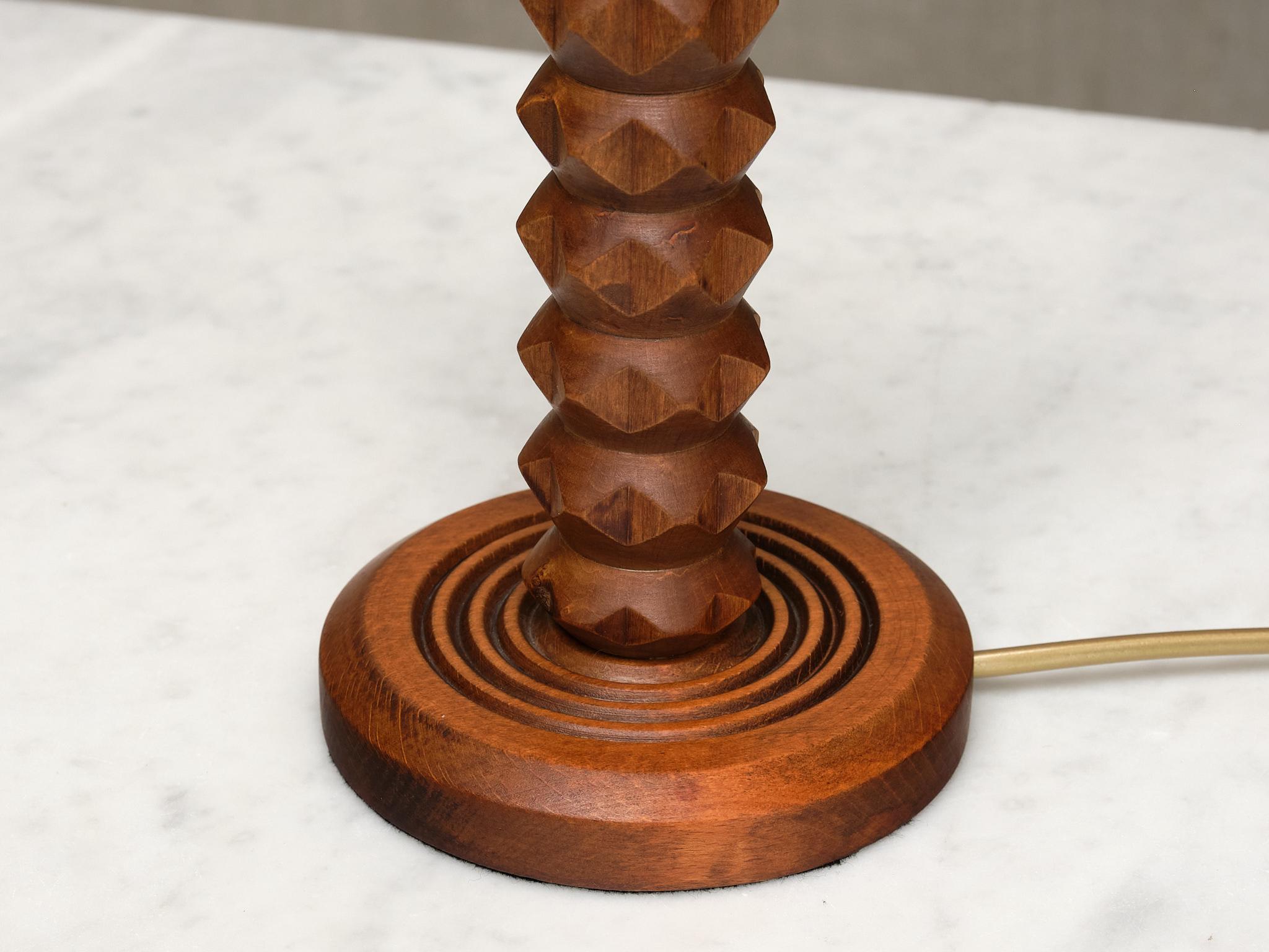 Charles Dudouyt Attributed Table Lamp in Oak with Ivory Shade, France, 1950s en vente 1